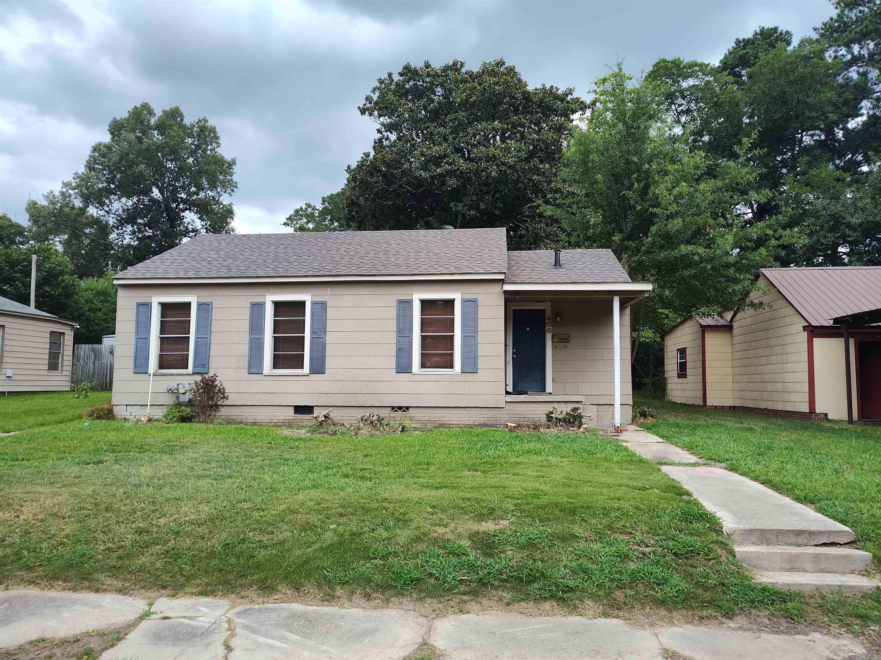 406 N Parkway Drive Property Photo 1