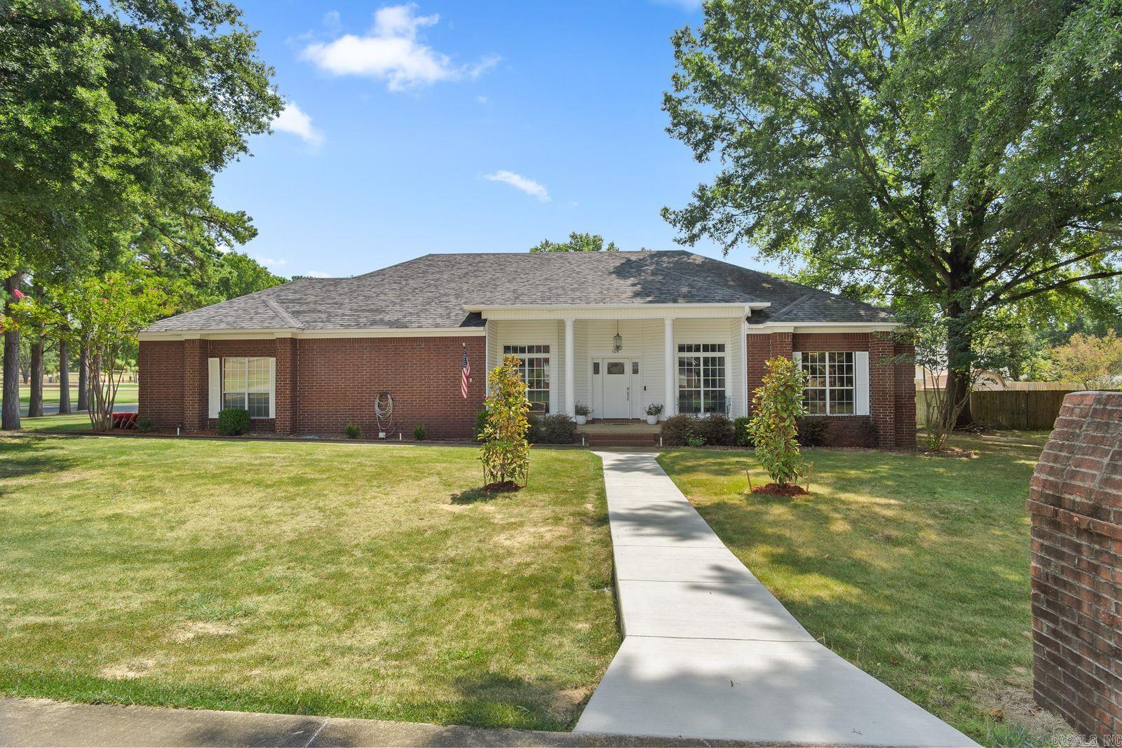 504 Brandon Dr. Property Photo 1