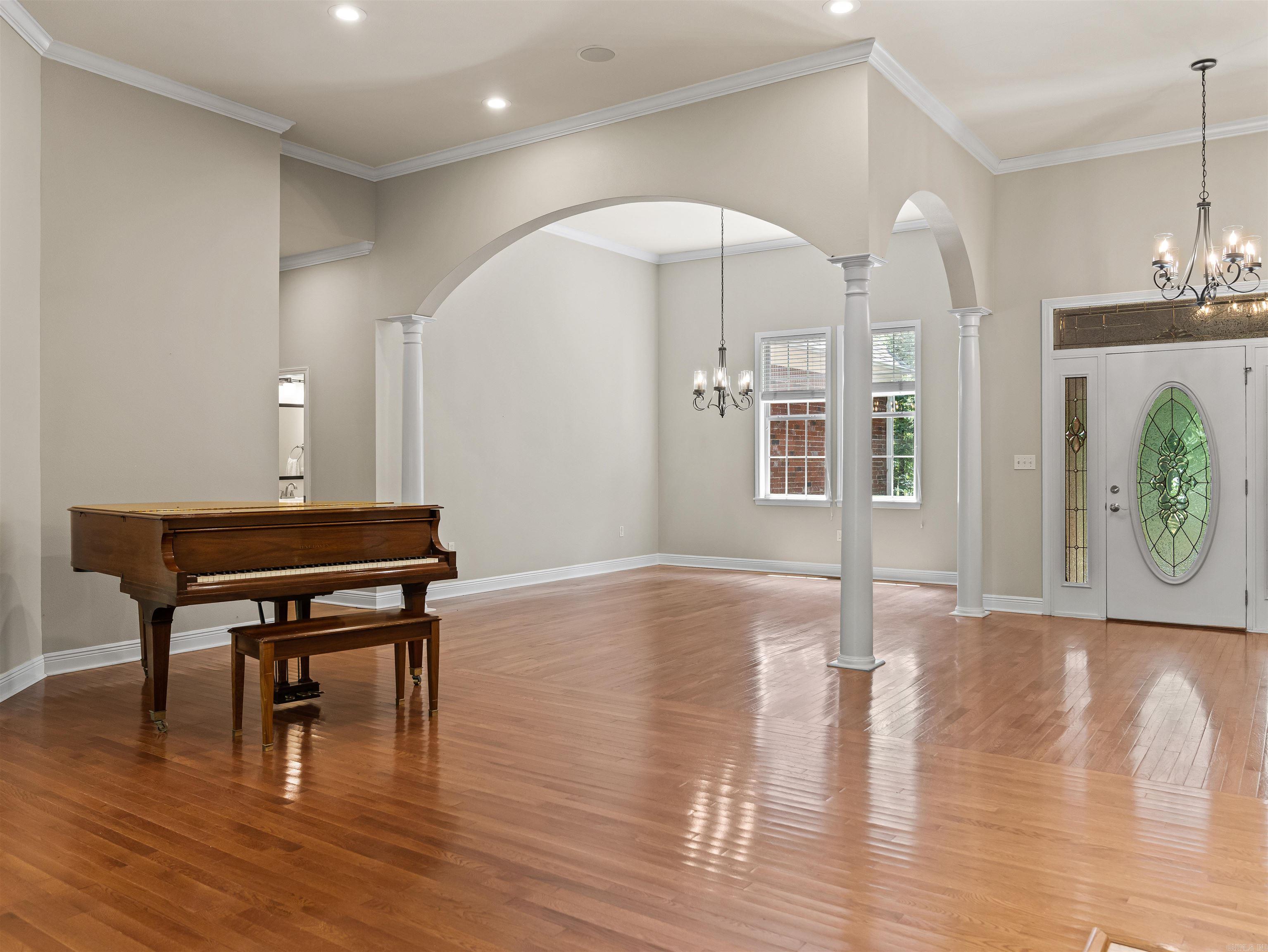 185 Hillside Place Property Photo 4