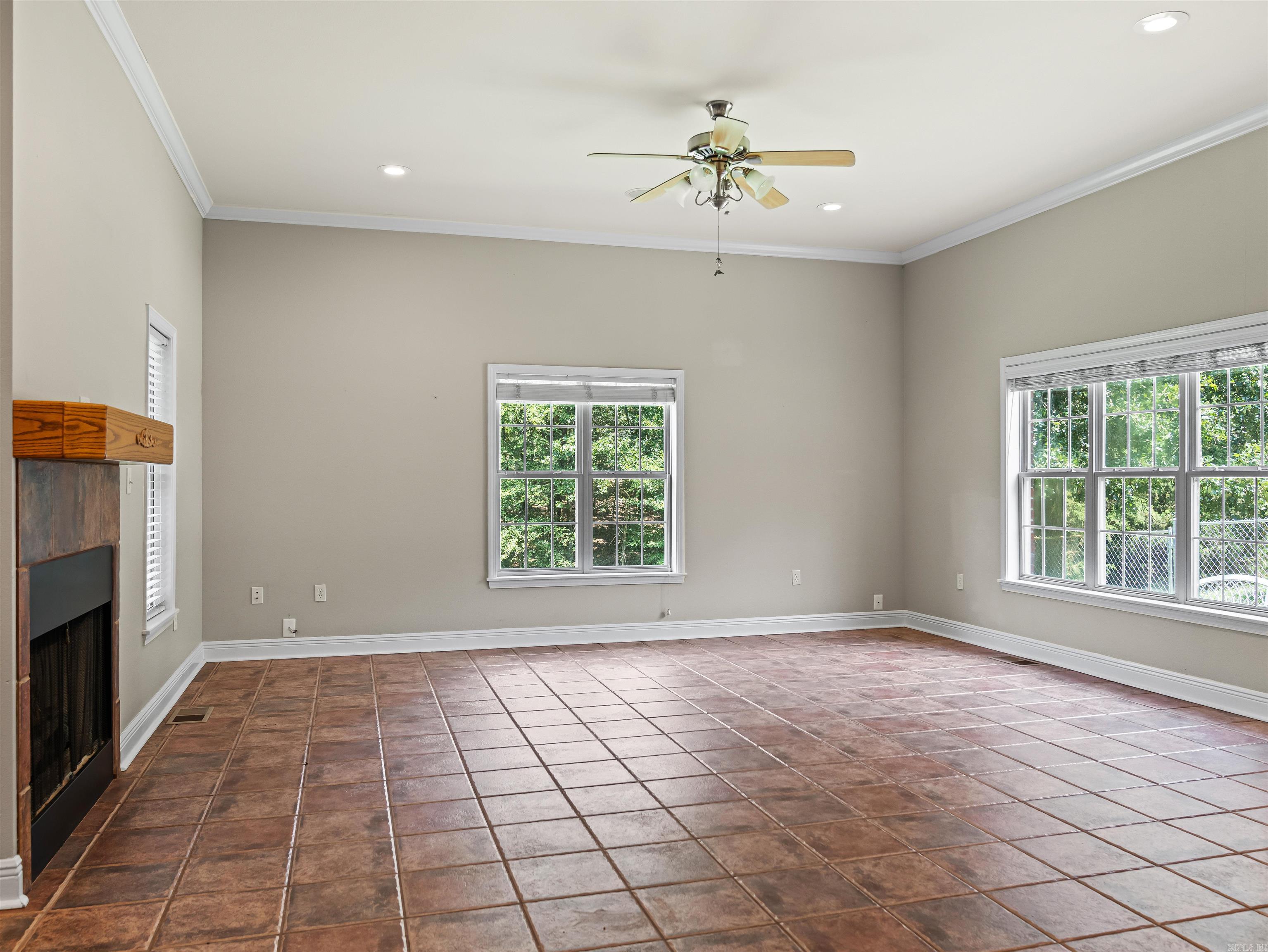185 Hillside Place Property Photo 12