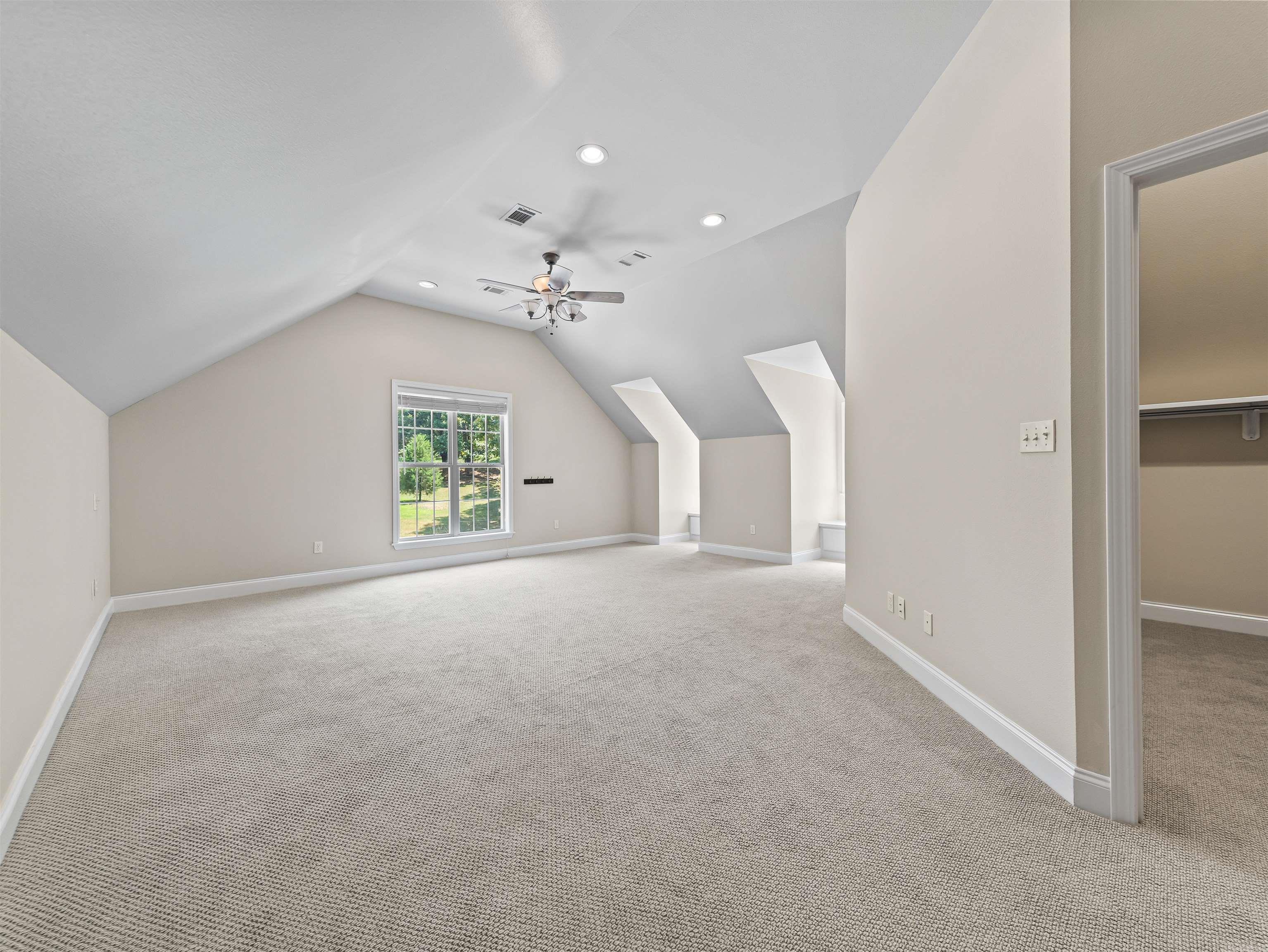 185 Hillside Place Property Photo 28