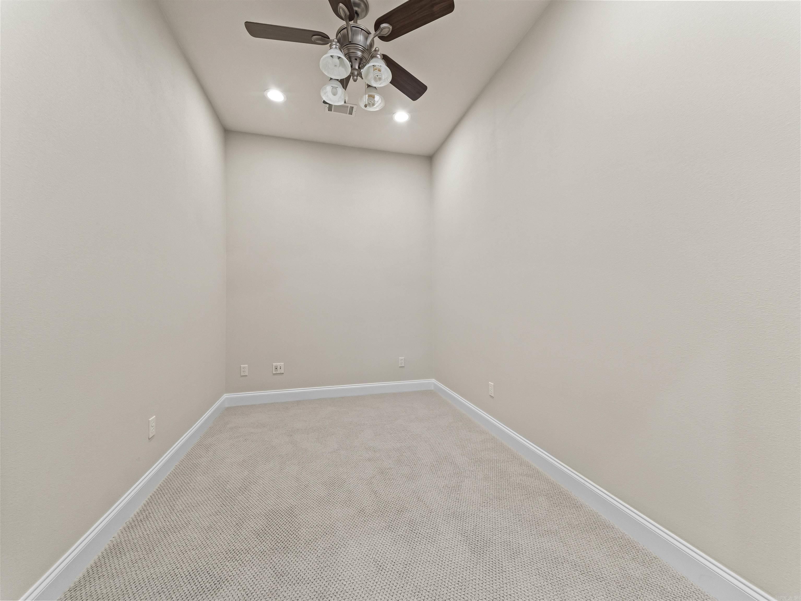 185 Hillside Place Property Photo 31