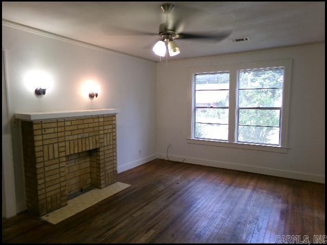 2021 N Poplar Street Property Photo 6