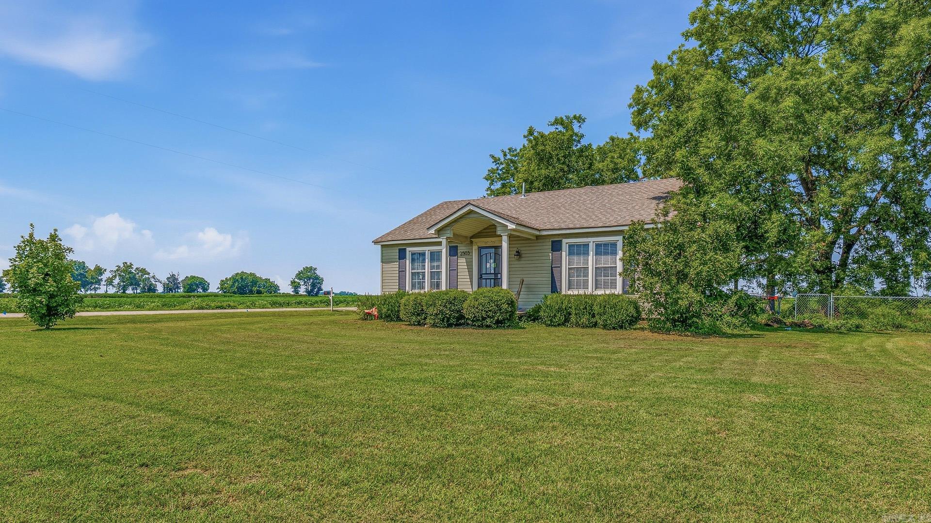 2503 N Us Highway 61 Property Photo 3