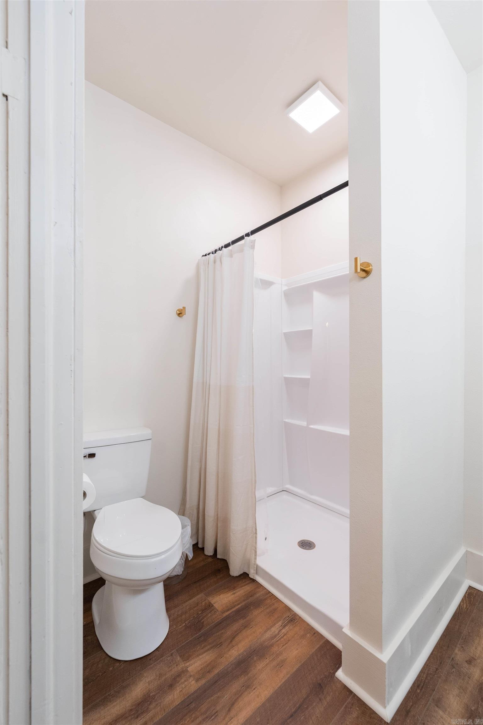 703 N Oak Property Photo 24