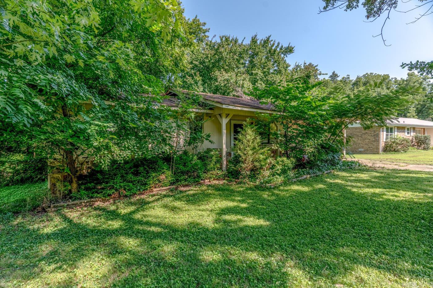 1135 Meadowcrest Drive Property Photo 4