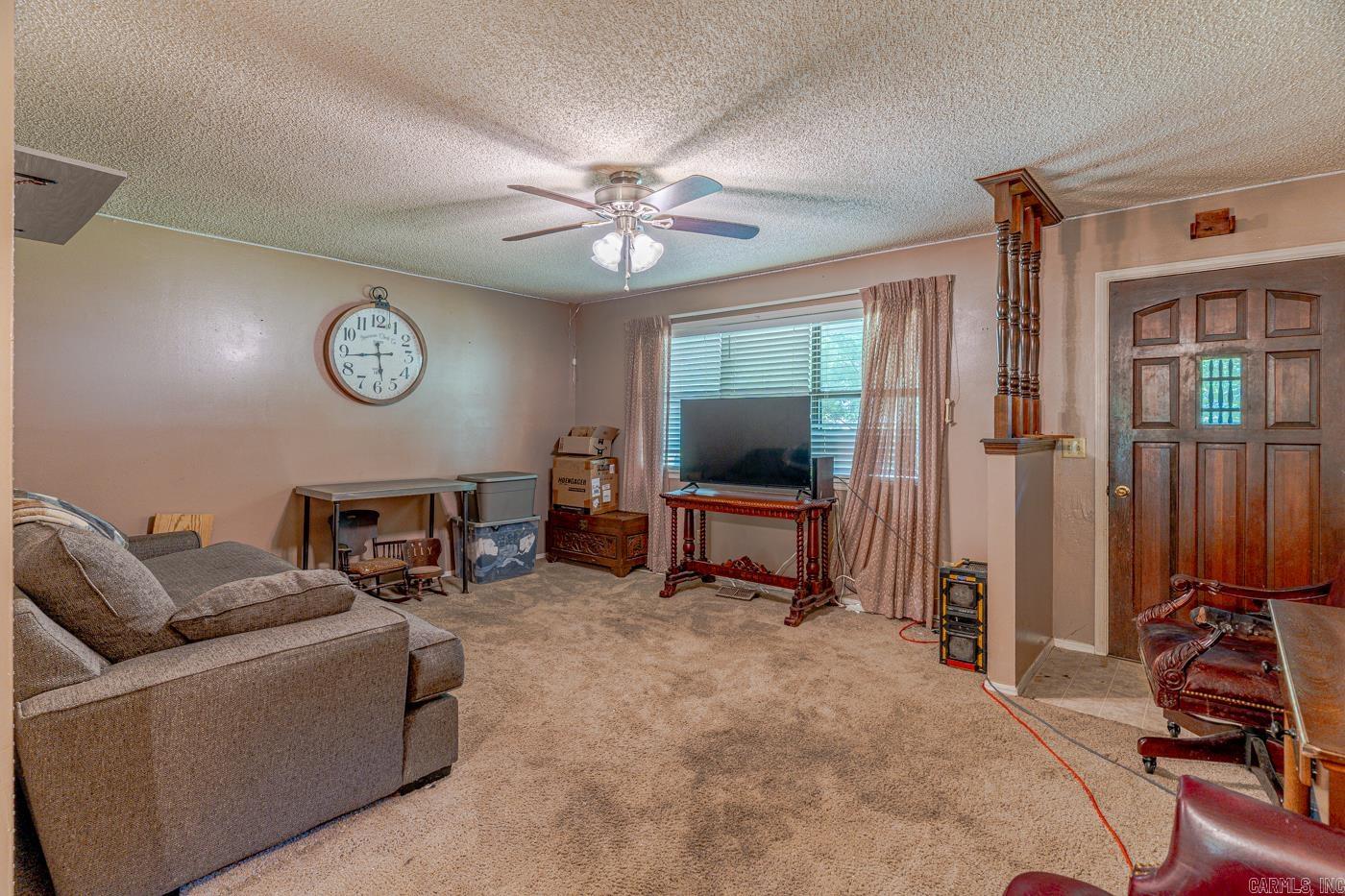 1135 Meadowcrest Drive Property Photo 8