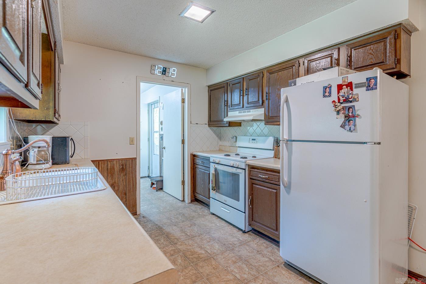 1135 Meadowcrest Drive Property Photo 11
