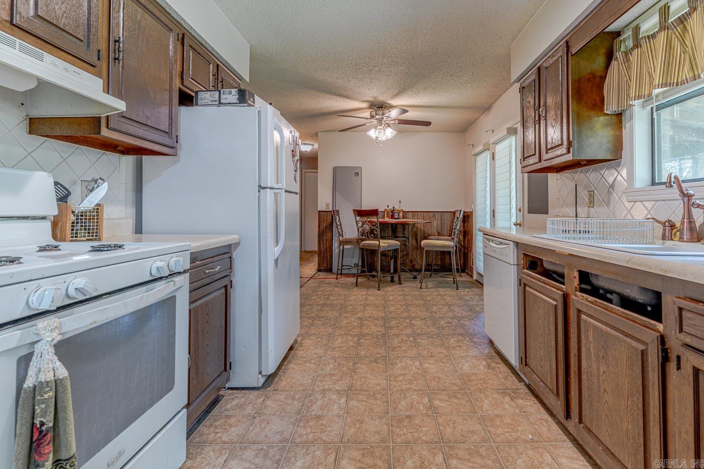1135 Meadowcrest Drive Property Photo 14