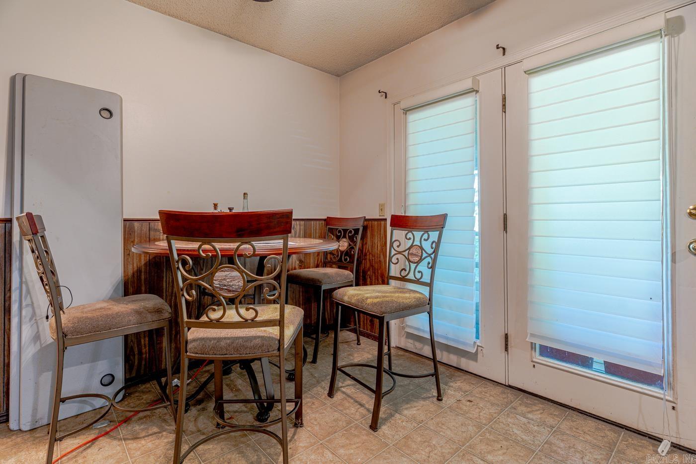 1135 Meadowcrest Drive Property Photo 15