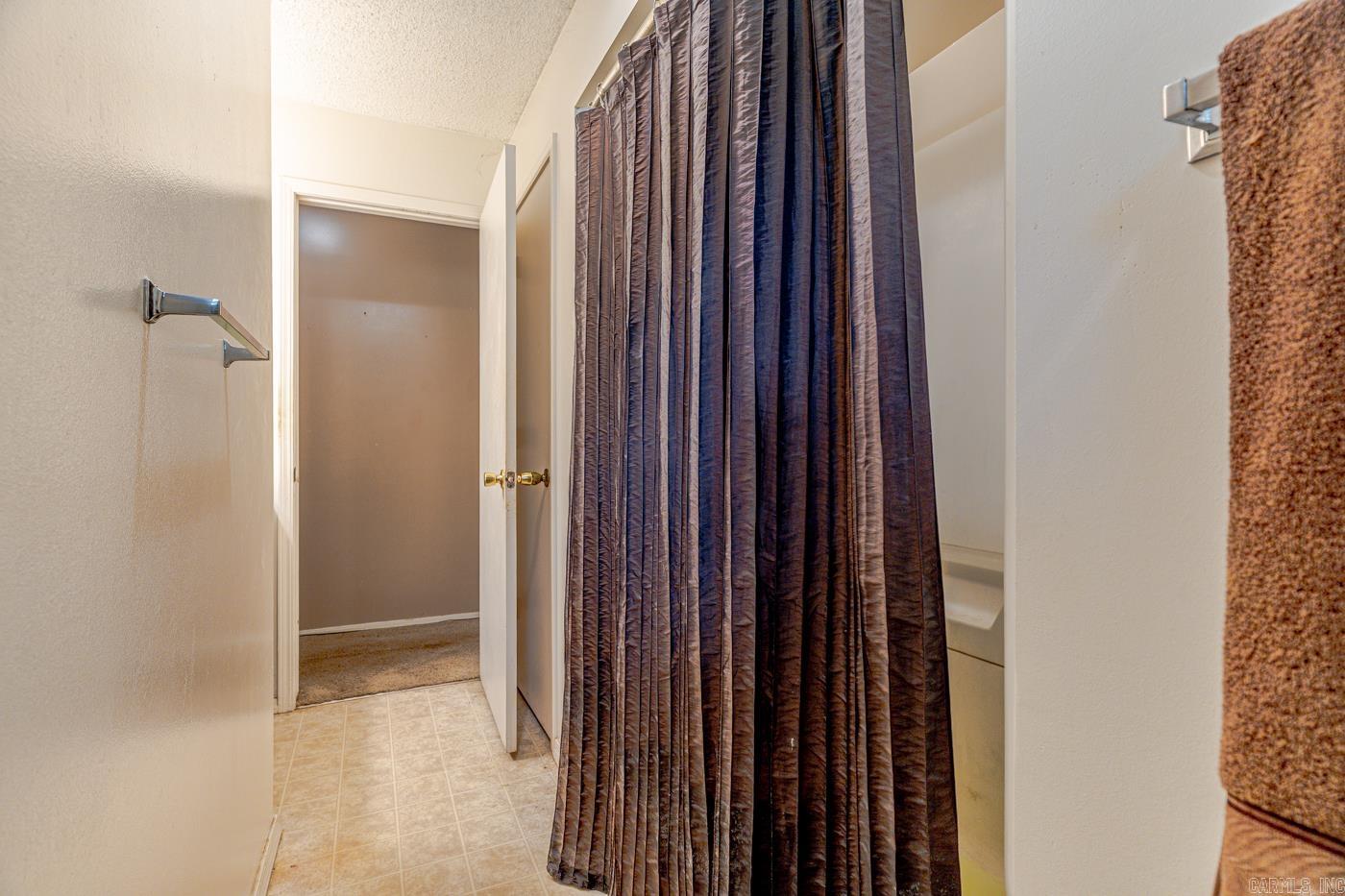 1135 Meadowcrest Drive Property Photo 18