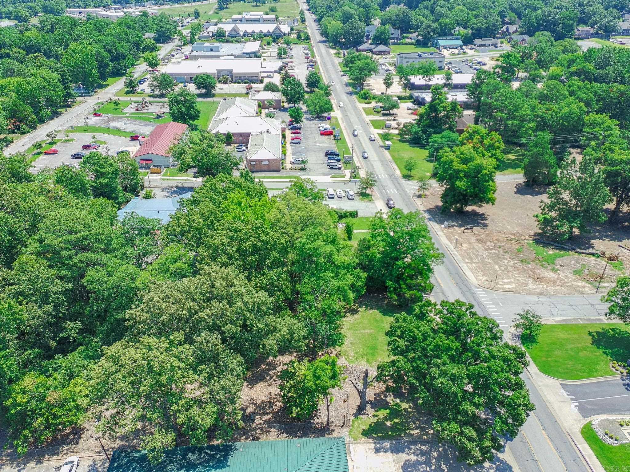 906 E Matthews Avenue Property Photo 37