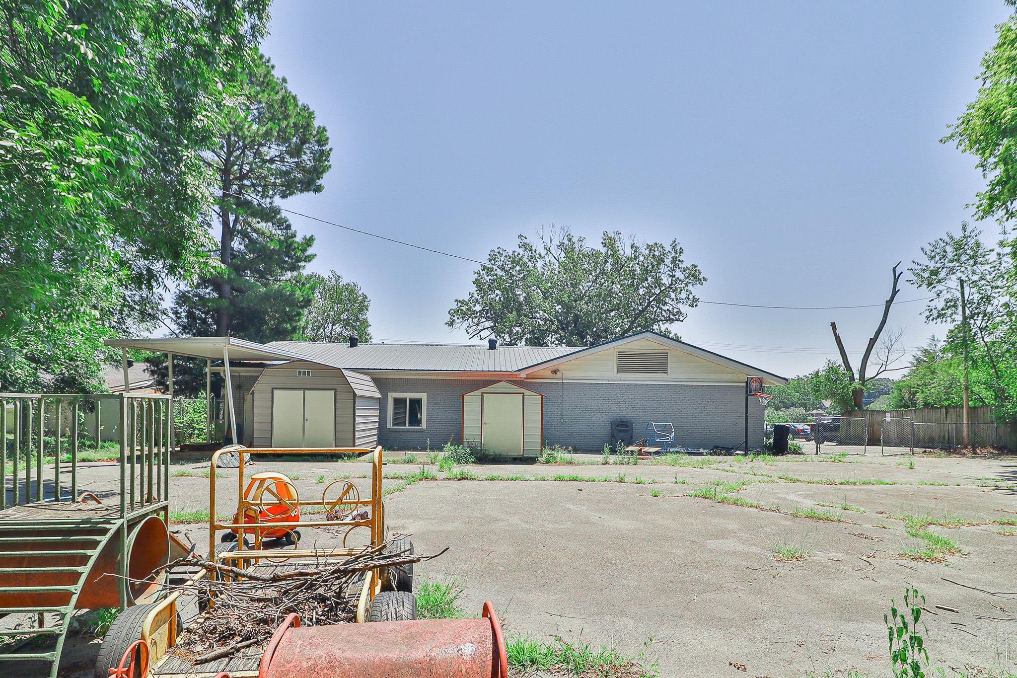 906 E Matthews Avenue Property Photo 40