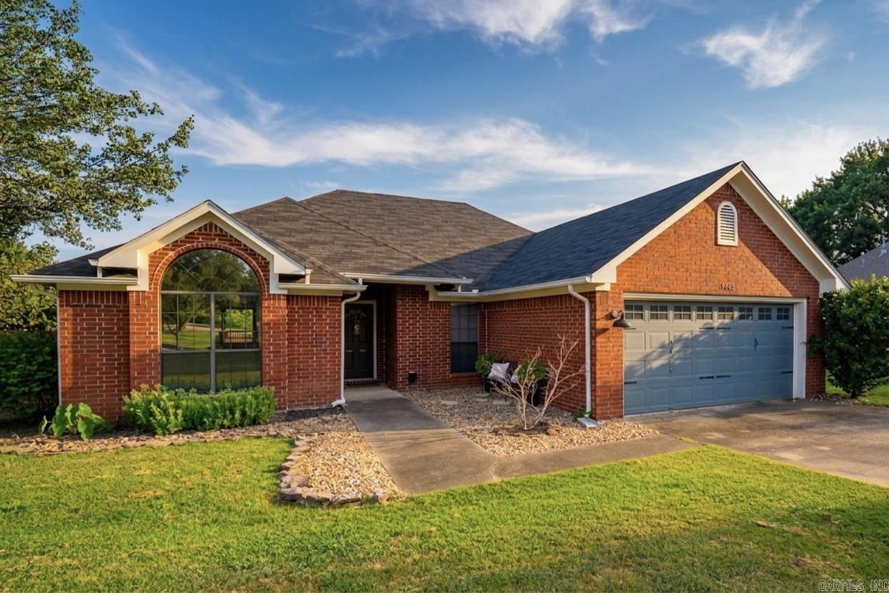 2445 Sharpe Circle Property Photo 3