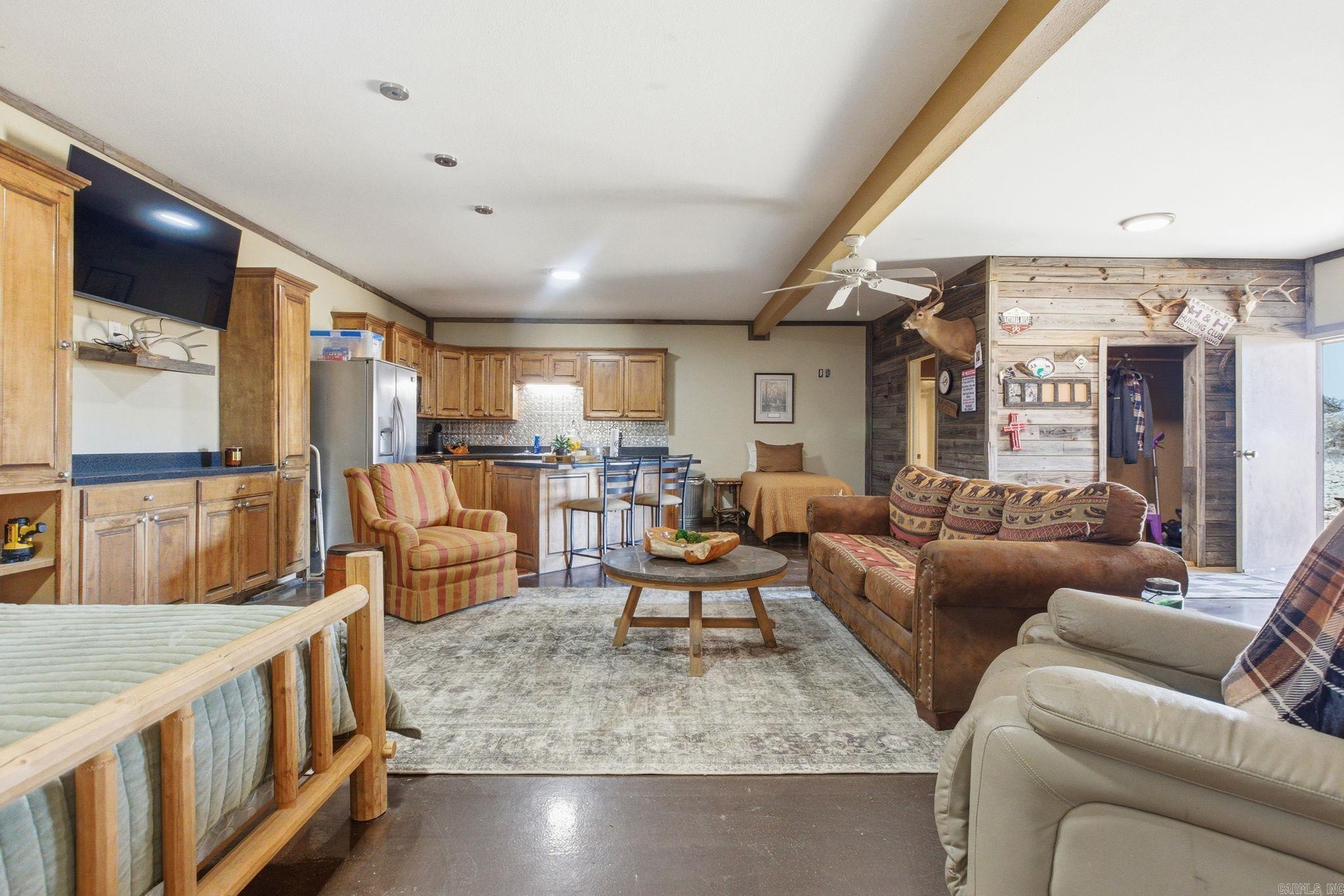 1003 Wildwood Cove Property Photo 6