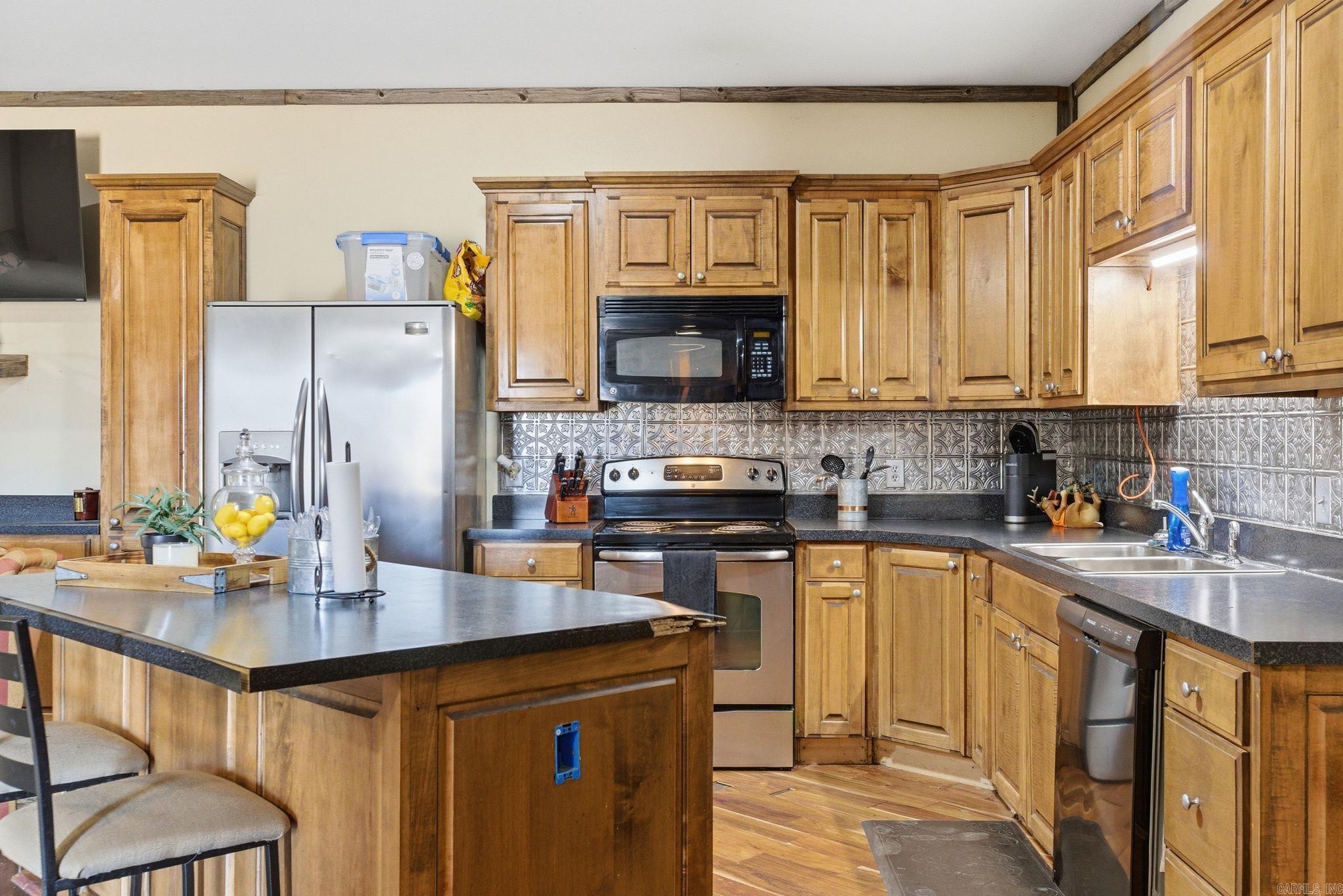 1003 Wildwood Cove Property Photo 10