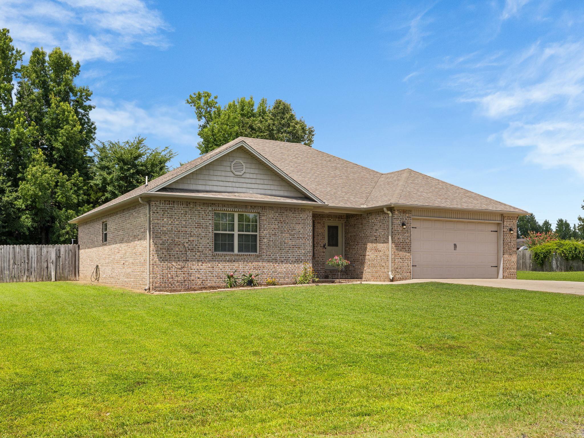 353 Cinel Loop Property Photo 5