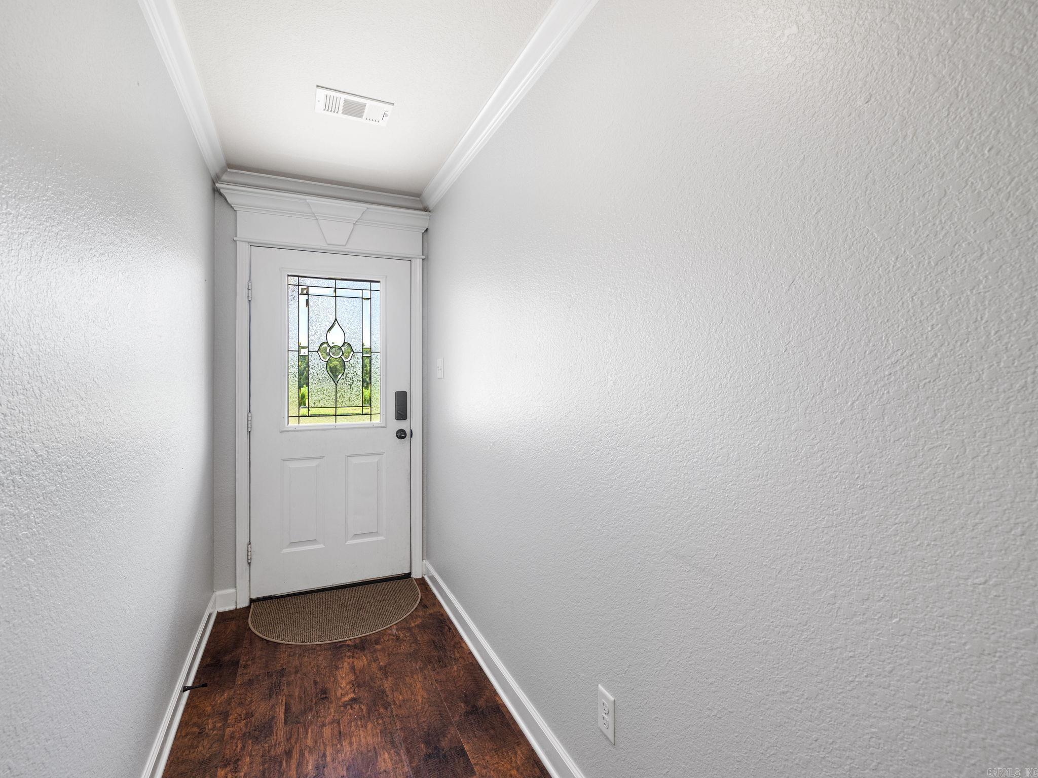 353 Cinel Loop Property Photo 7