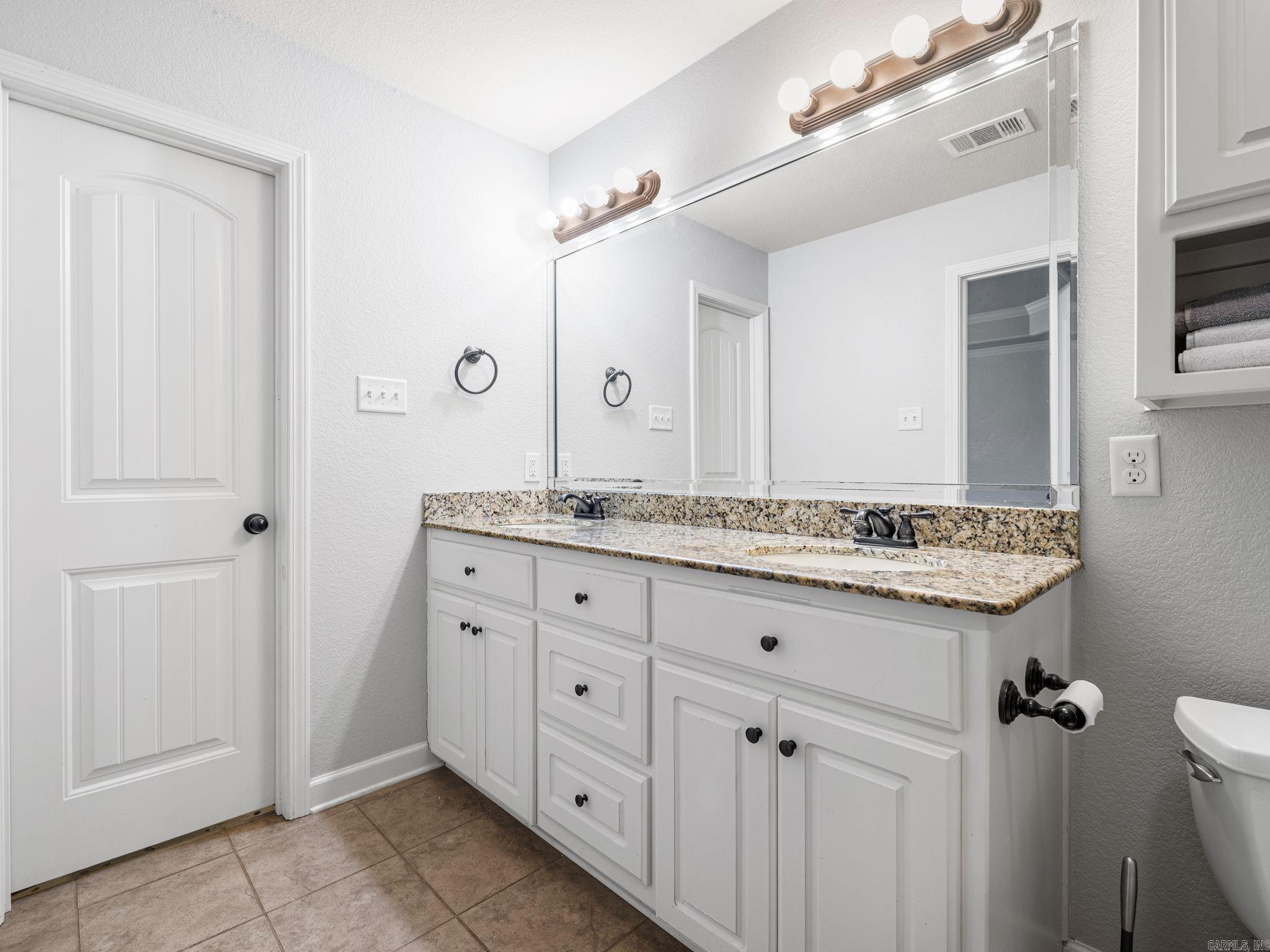 353 Cinel Loop Property Photo 19