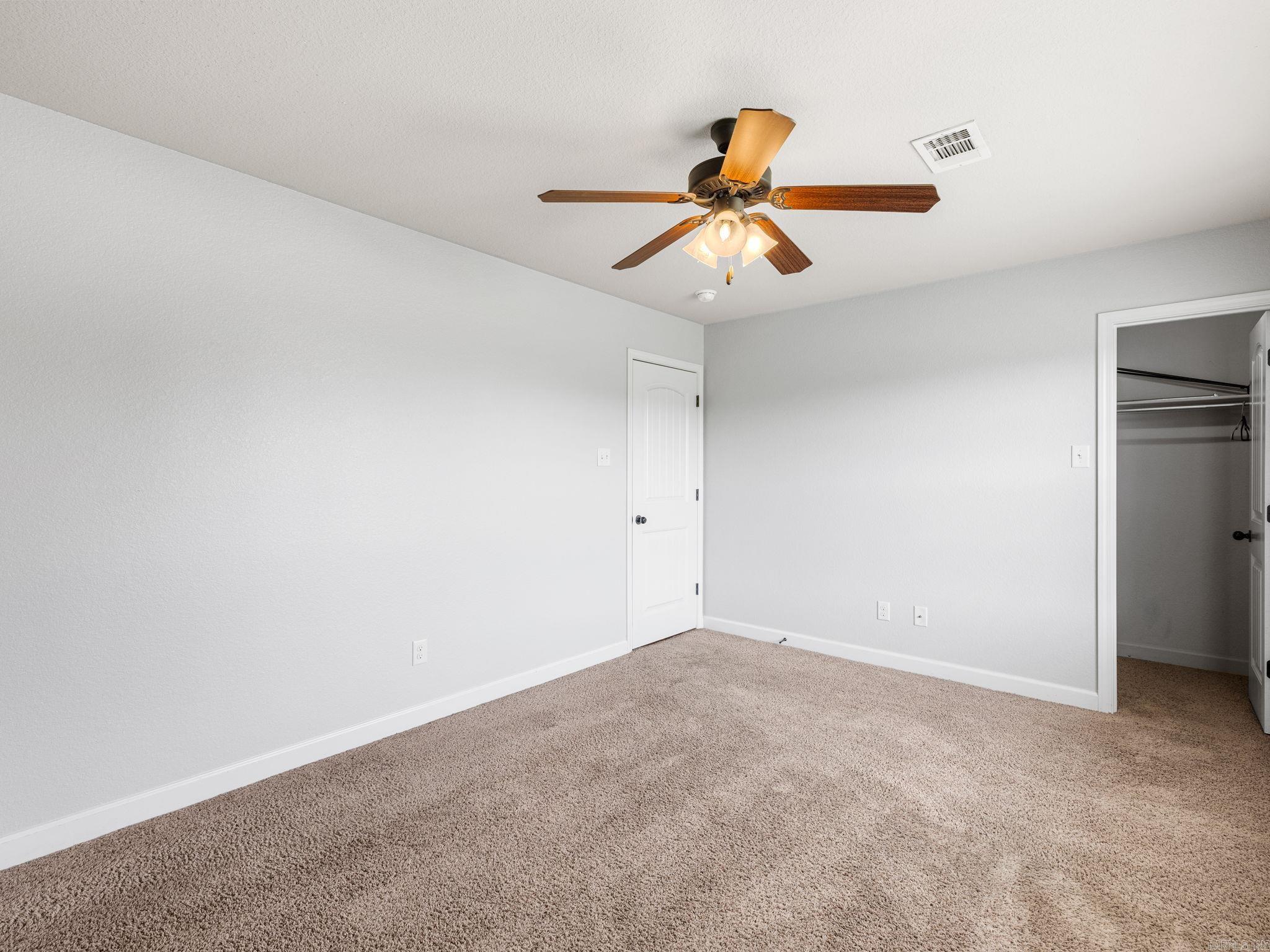 353 Cinel Loop Property Photo 27