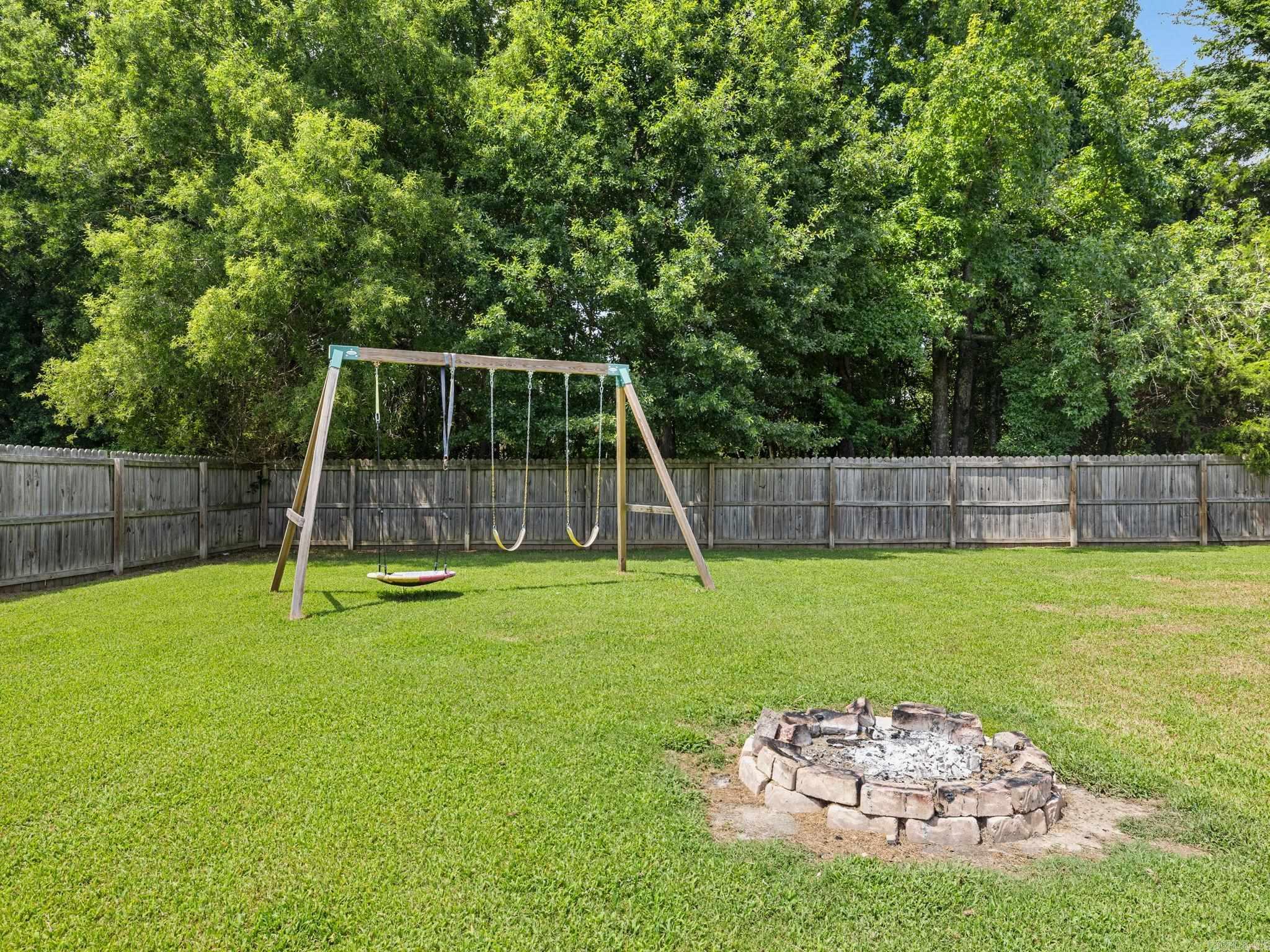 353 Cinel Loop Property Photo 32