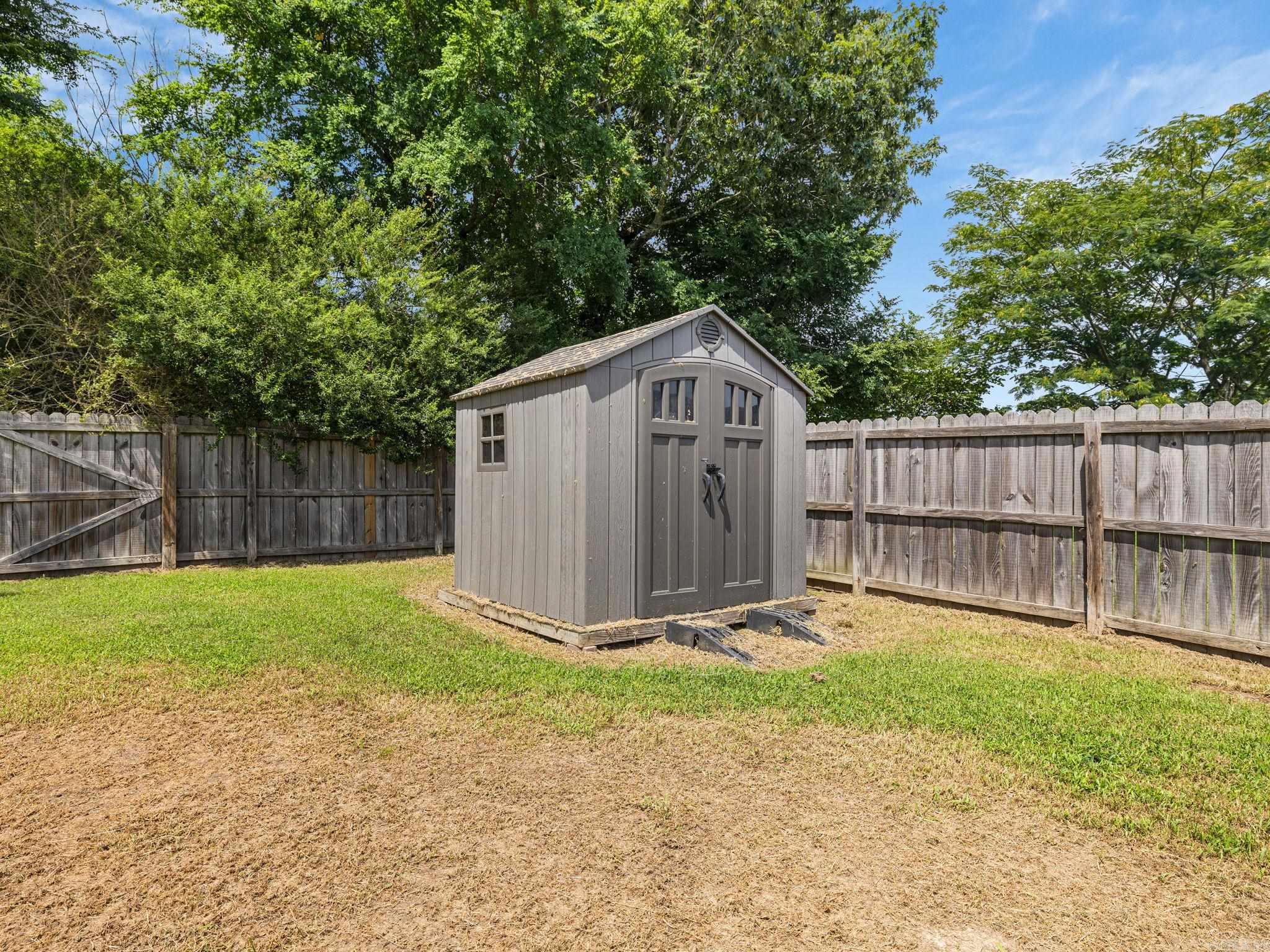 353 Cinel Loop Property Photo 33