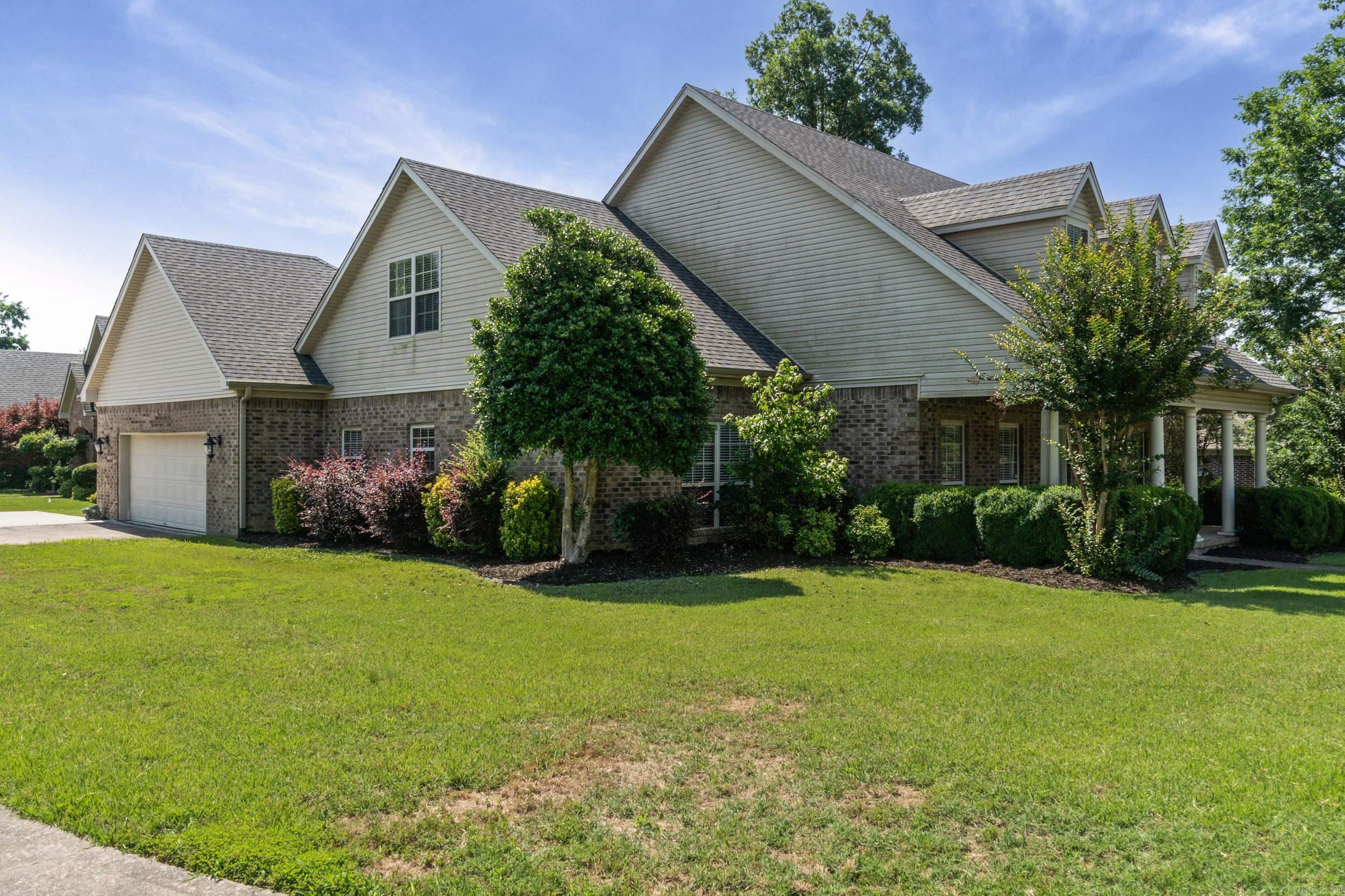 5014 Congressional Drive Property Photo 4