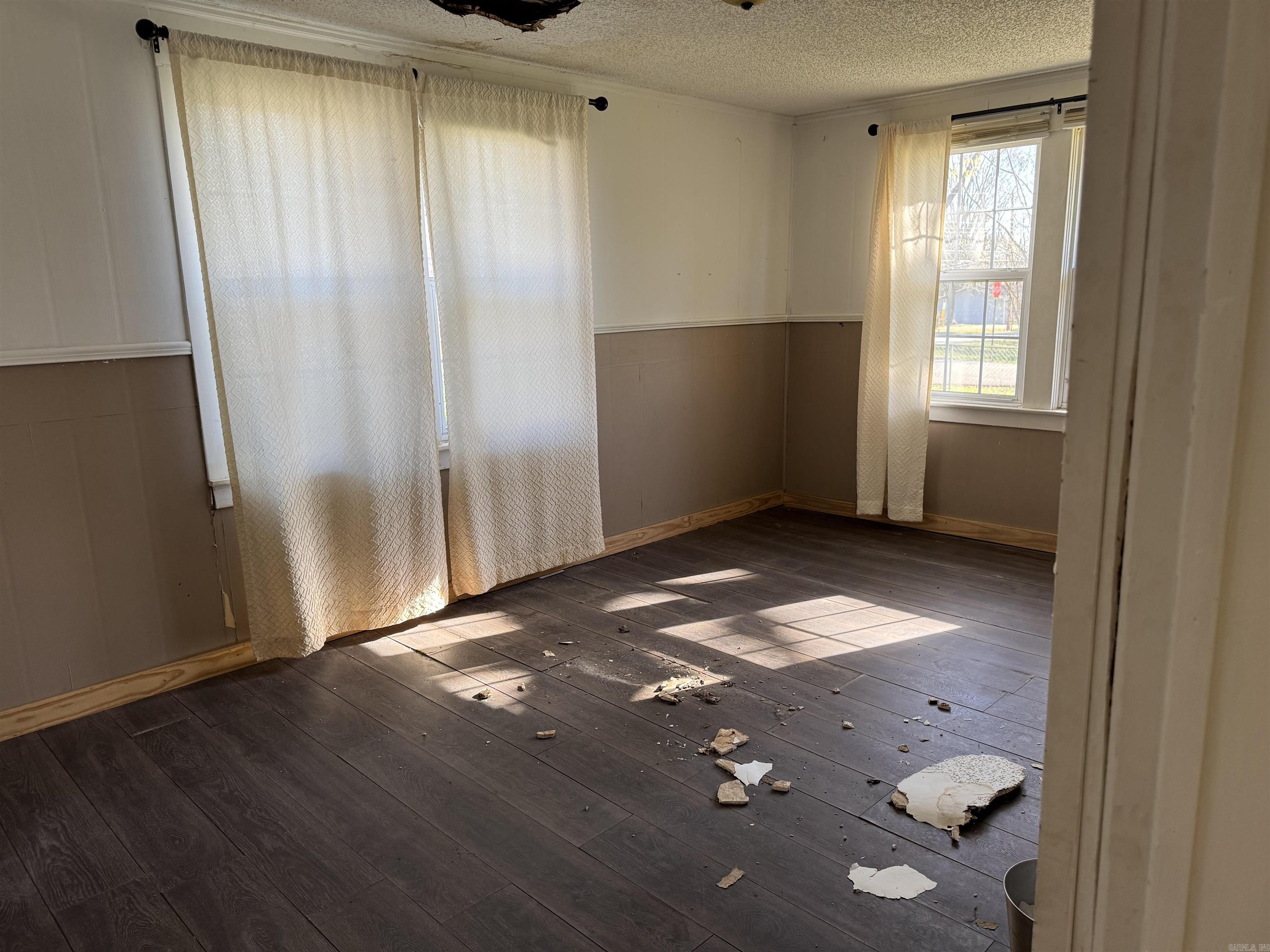 405 N Elm Street Property Photo 20