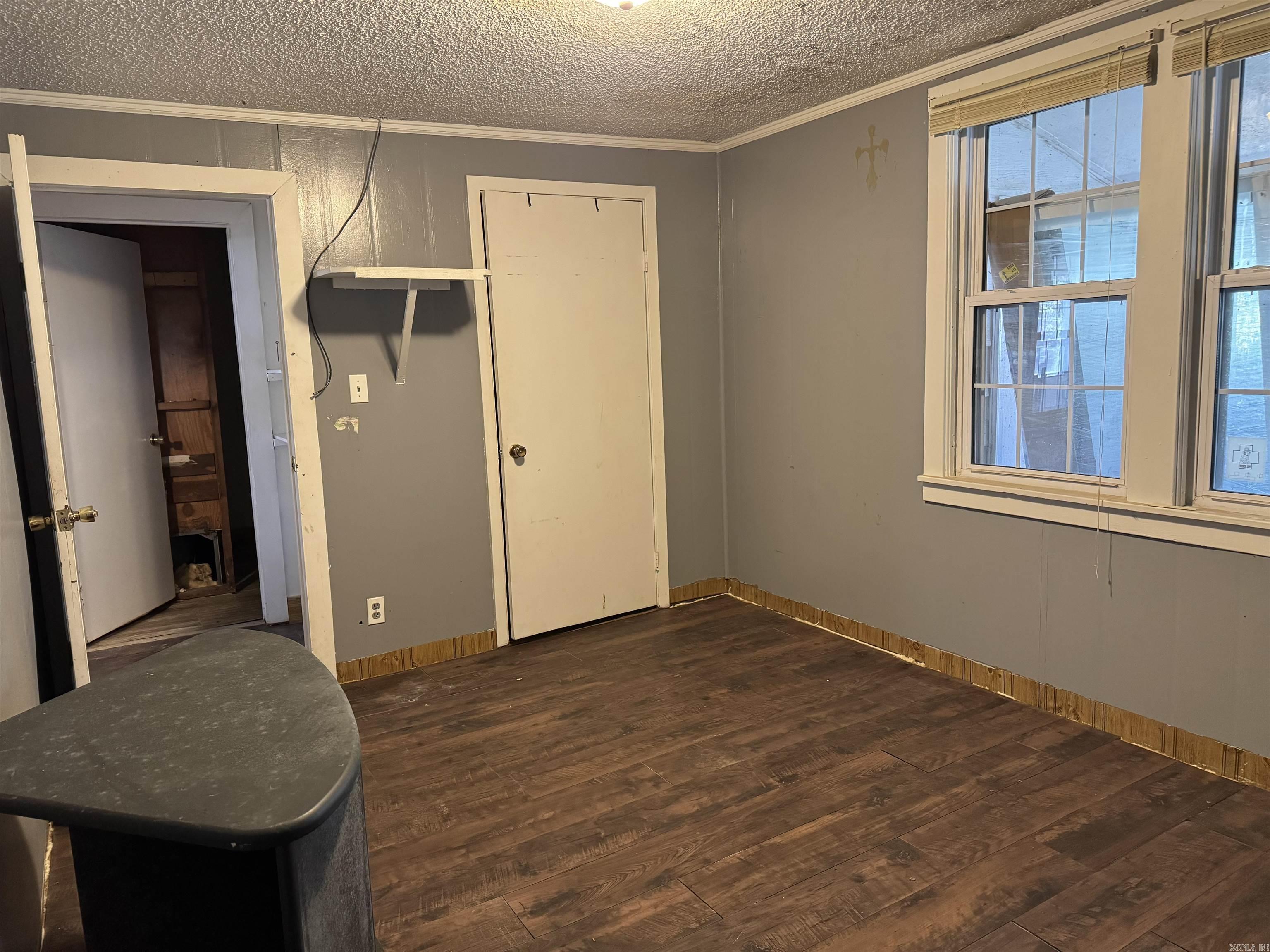 405 N Elm Street Property Photo 24