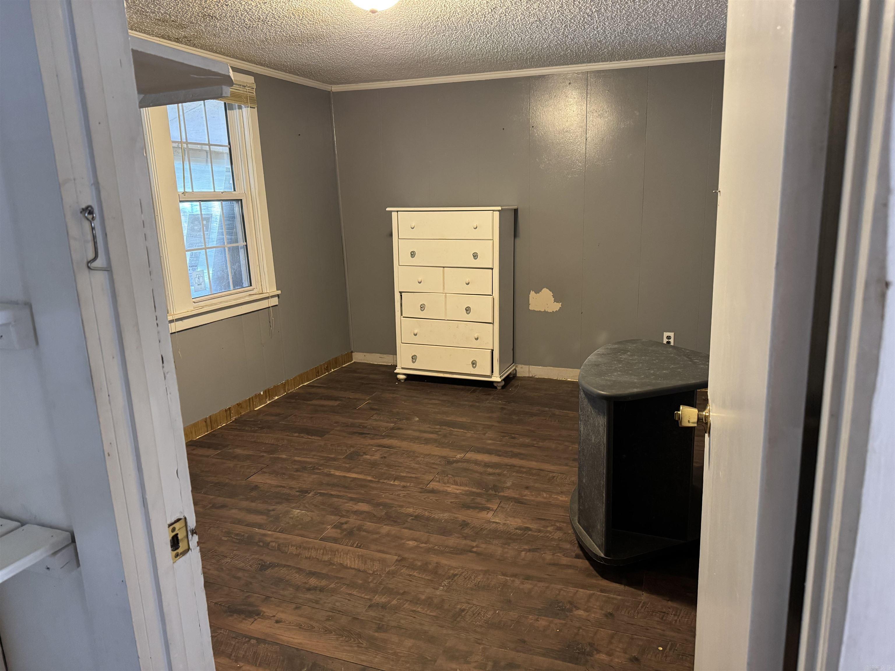 405 N Elm Street Property Photo 25