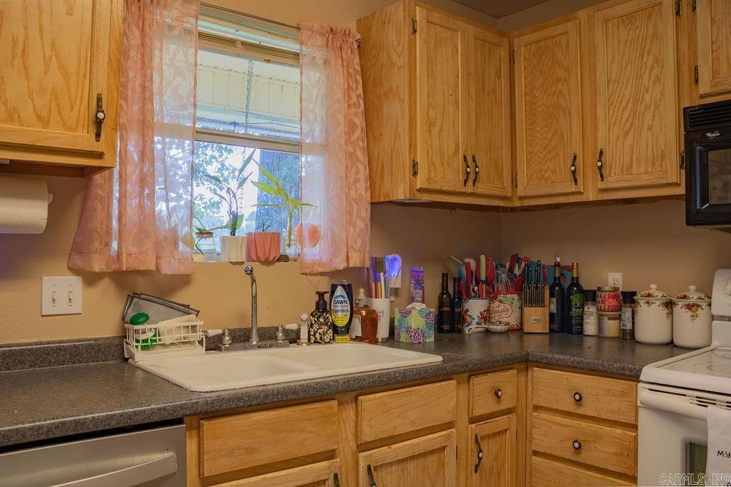 4875 Highway 375 Property Photo 7