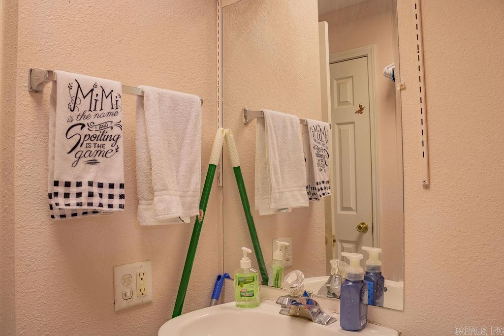 4875 Highway 375 Property Photo 10