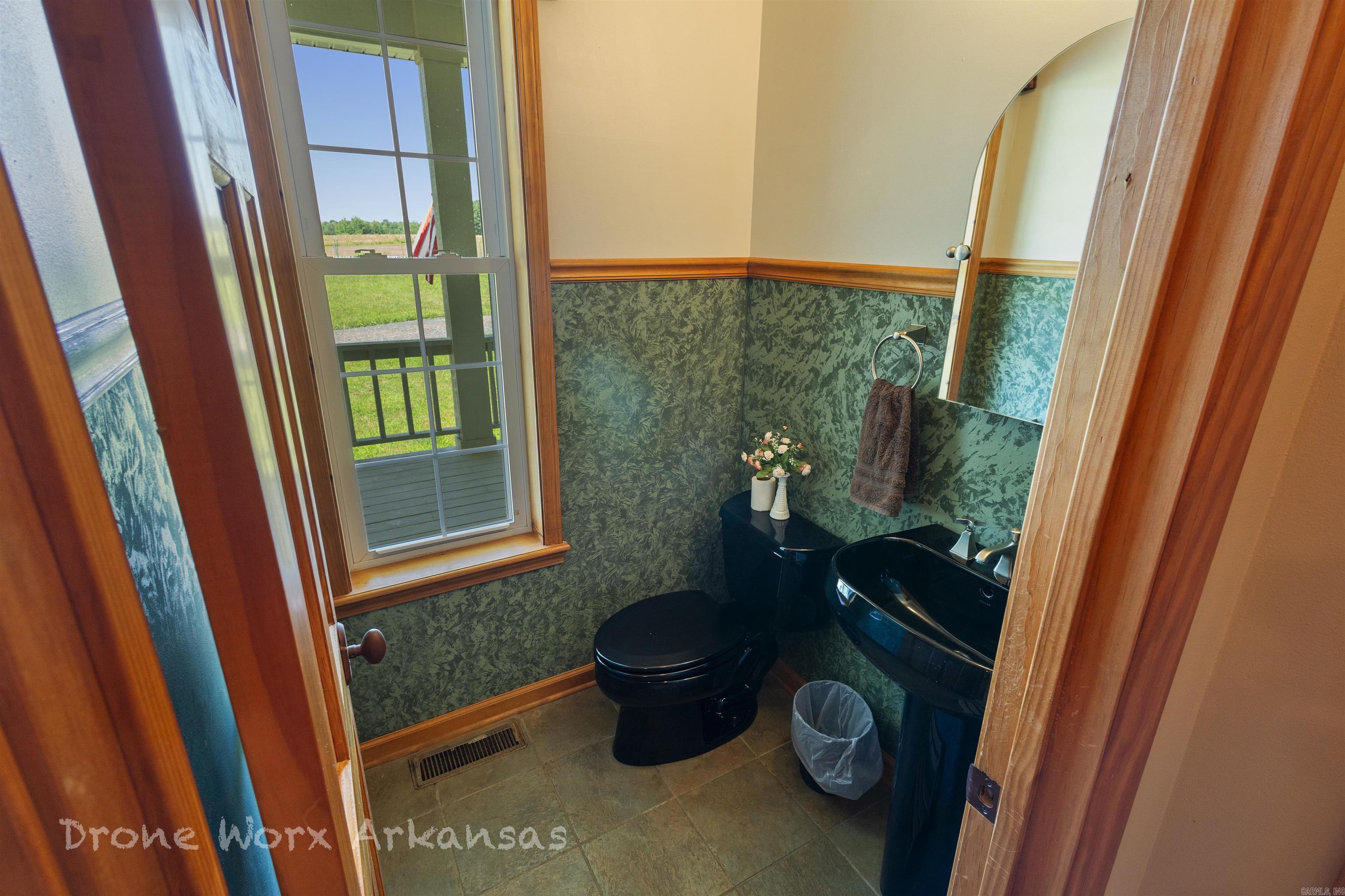 676 Diamond Drive Property Photo 35