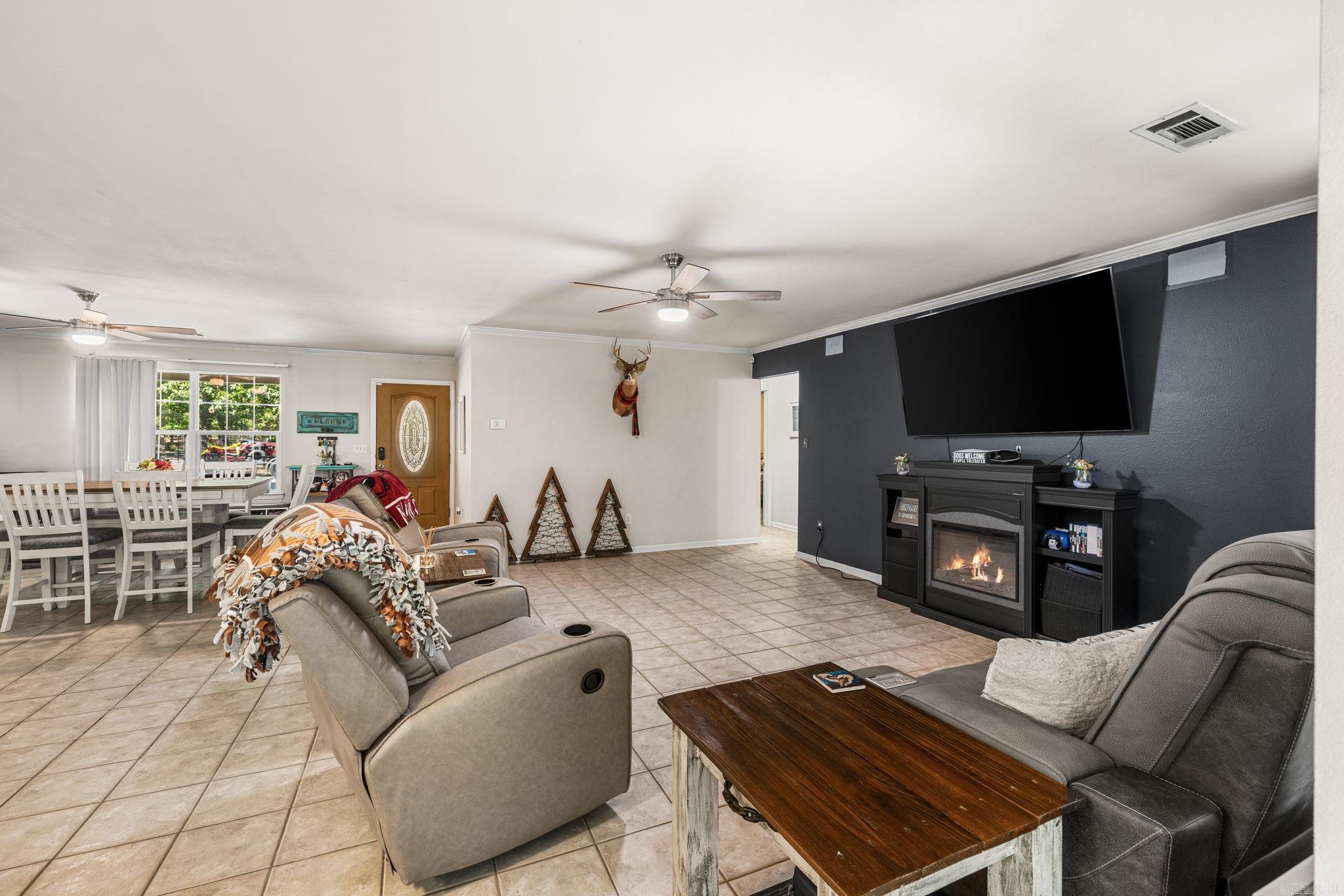 10823 Wyllia Road Property Photo 7