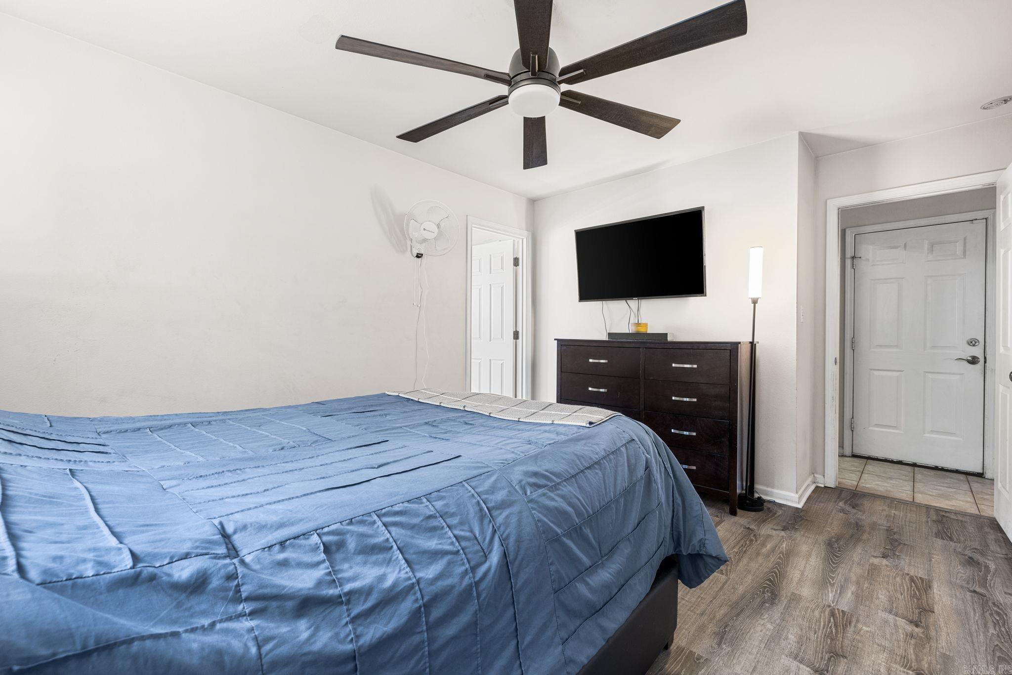 10823 Wyllia Road Property Photo 16