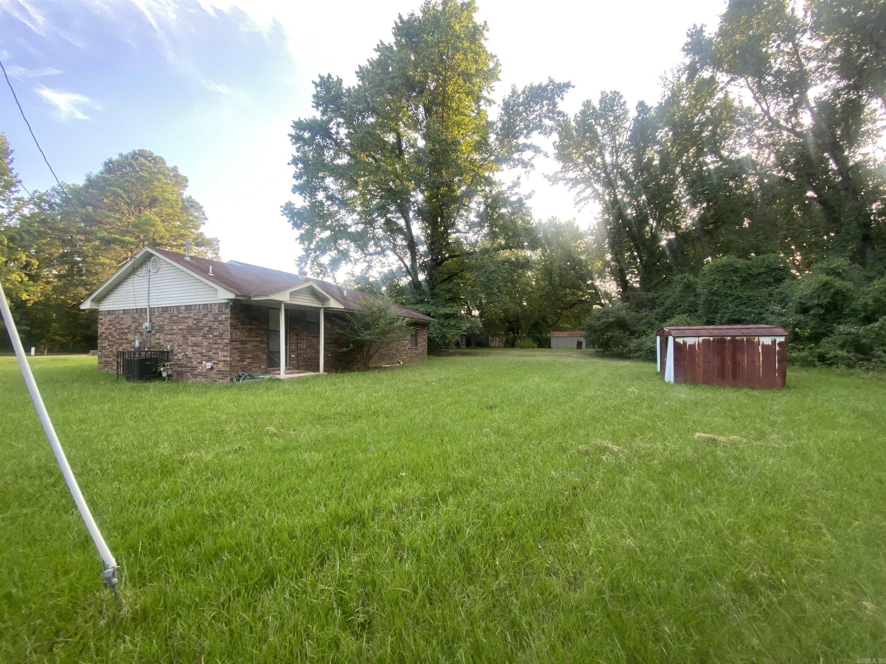 1223 E 28th Avenue Property Photo 4