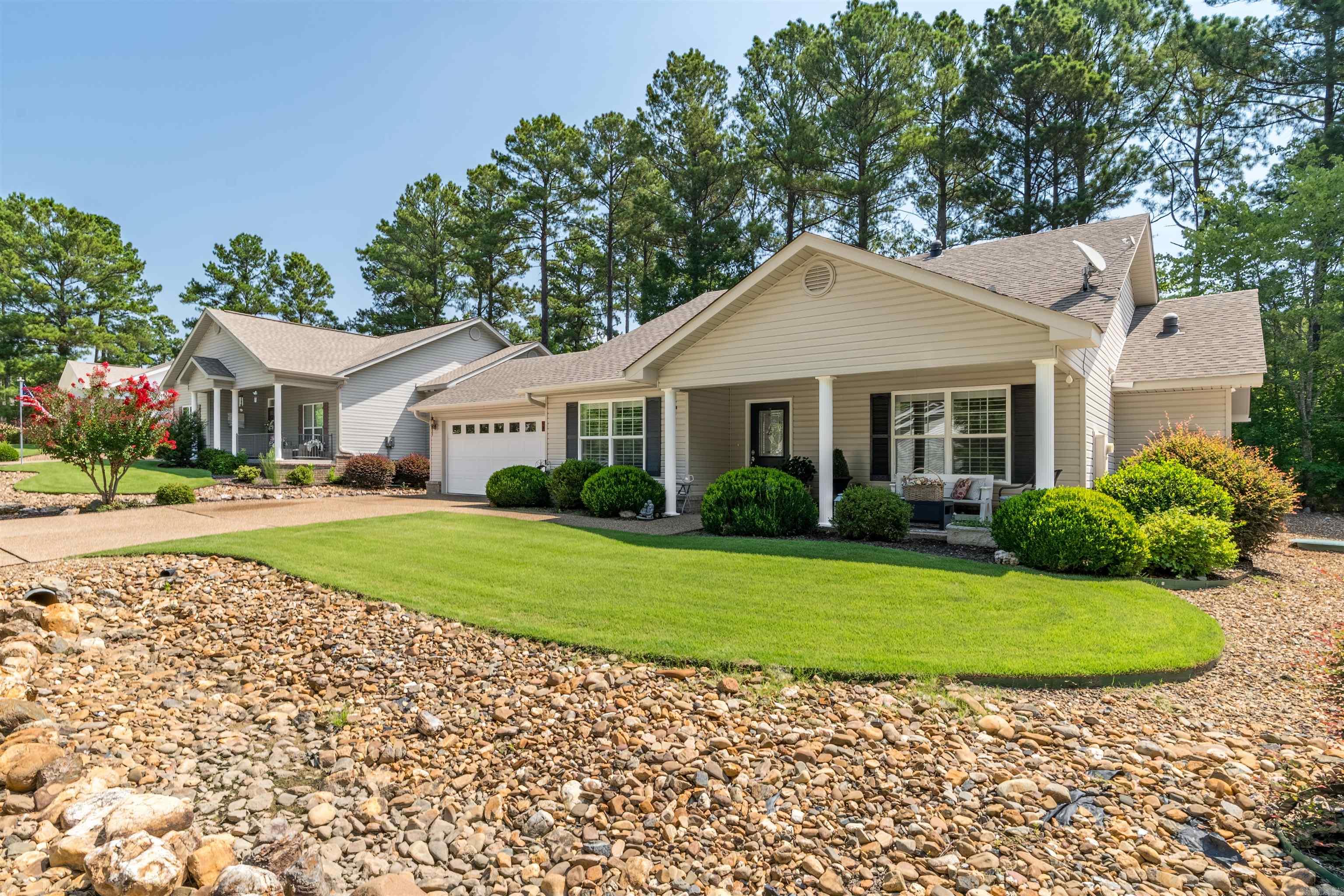 26 Jardin Way Property Photo 1
