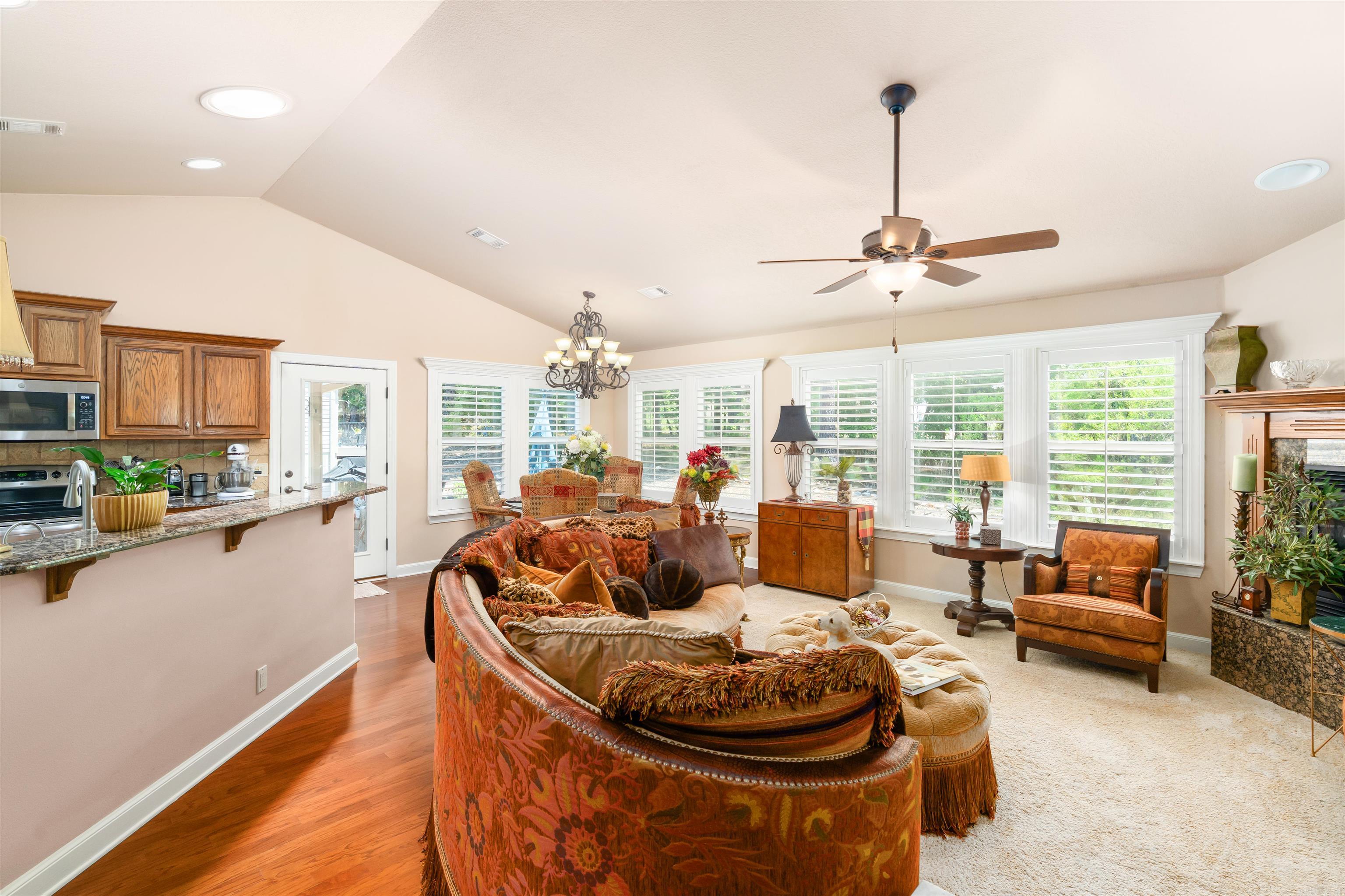 26 Jardin Way Property Photo 6