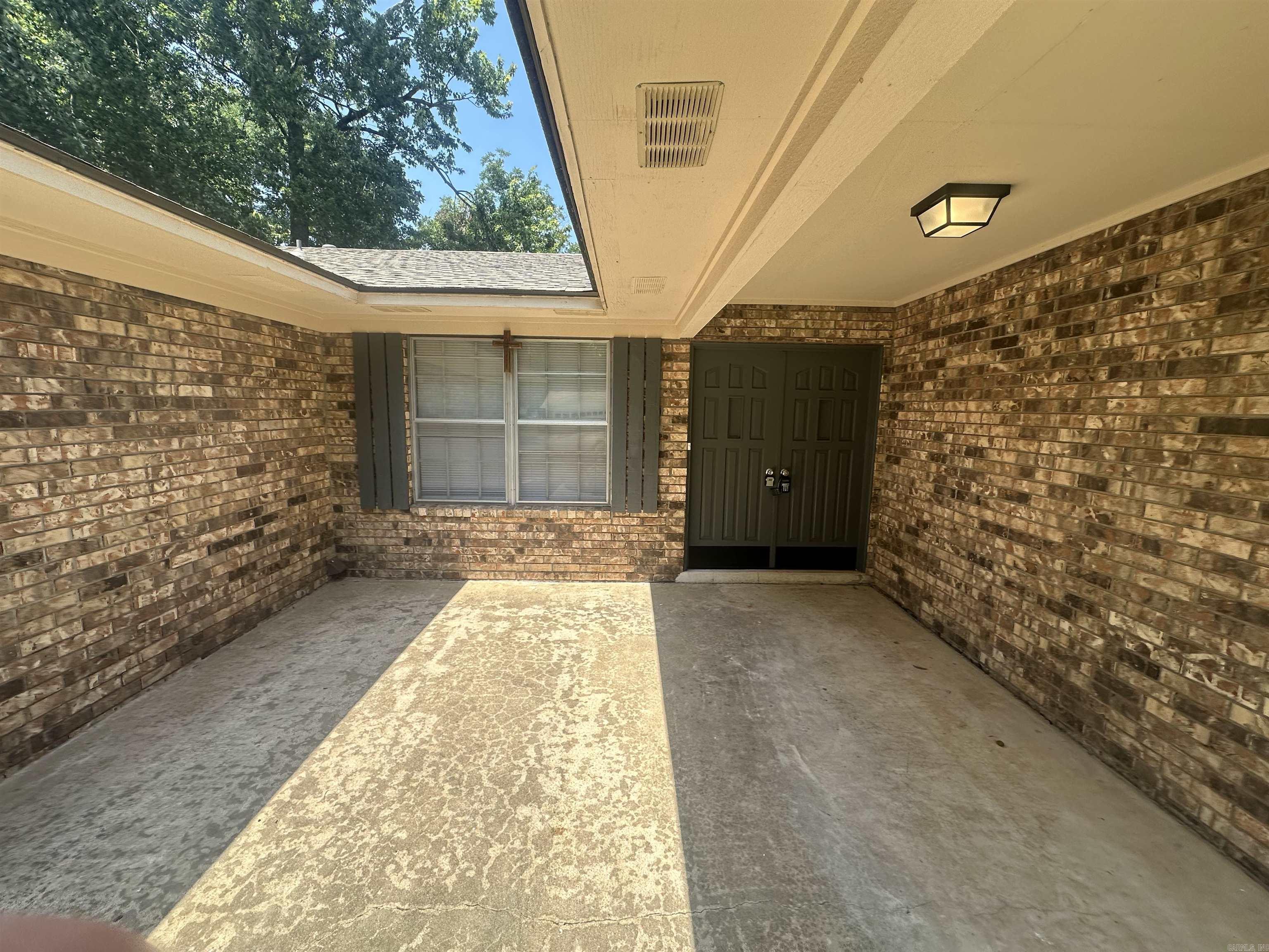120 Apache Drive Property Photo 4