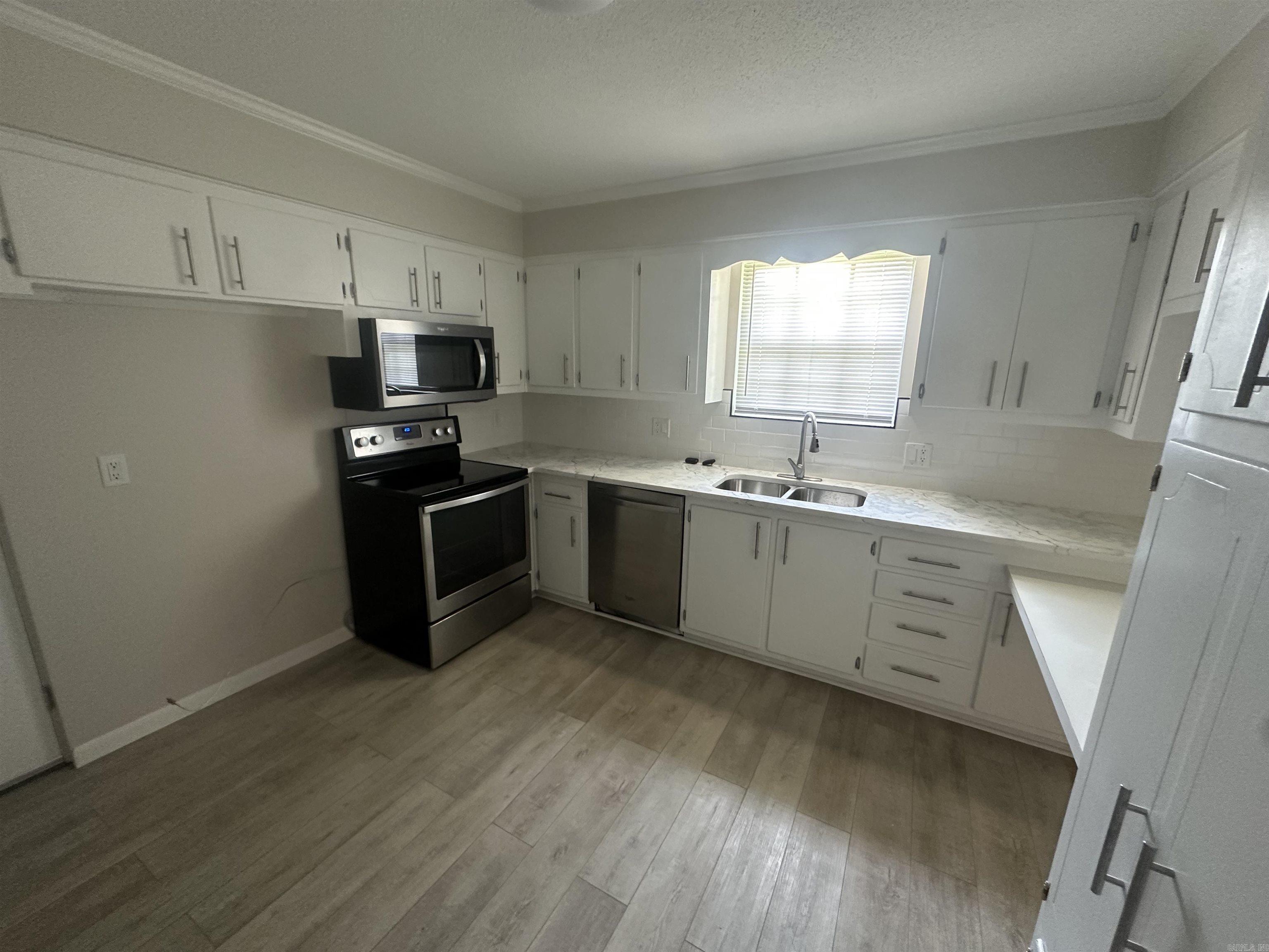 120 Apache Drive Property Photo 8