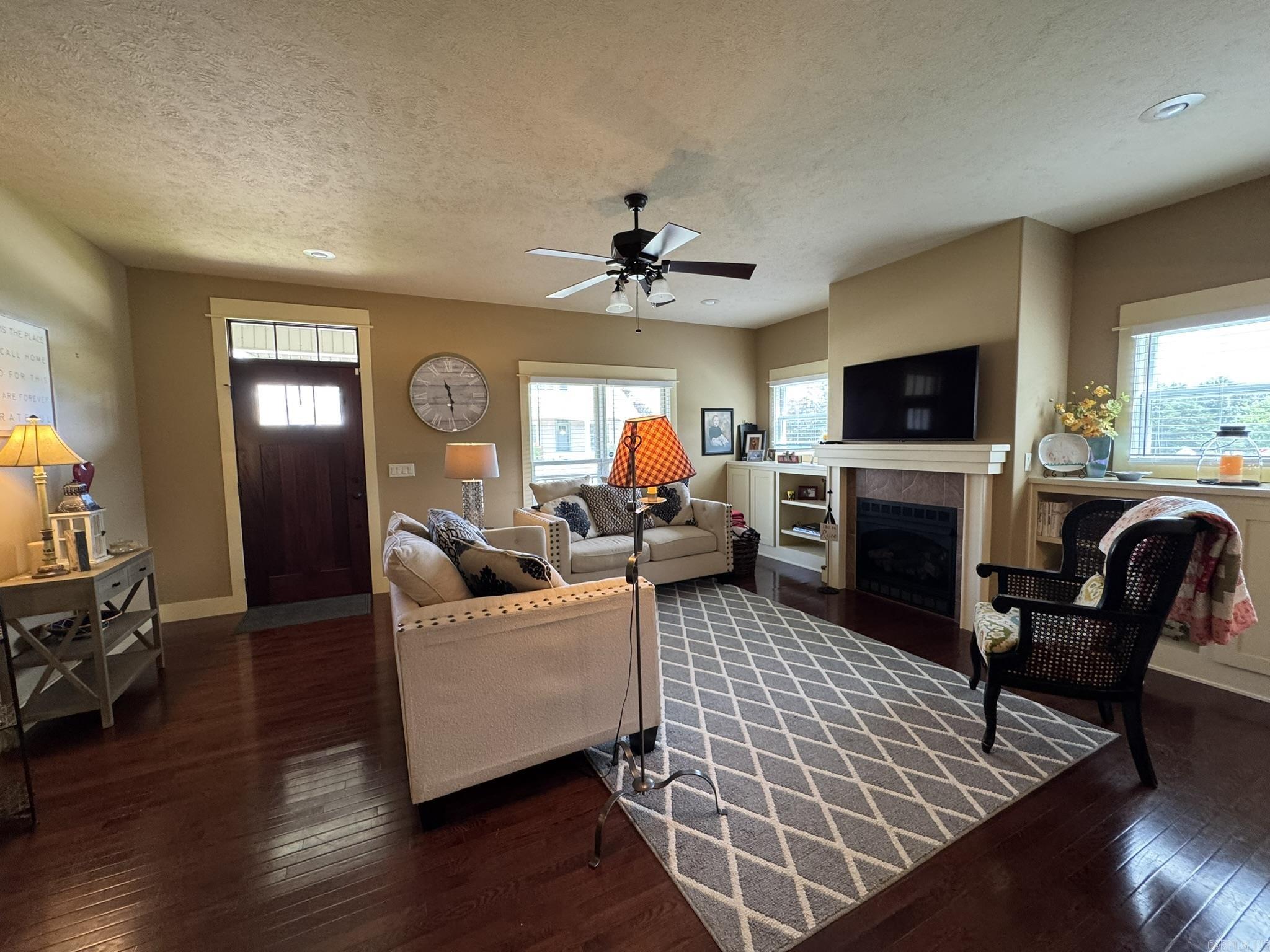 3034 Spring Mill Drive Property Photo 7