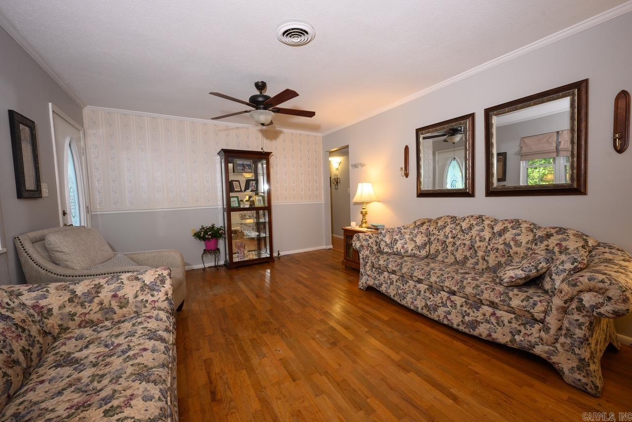 1301 Reeves Ave Property Photo 6
