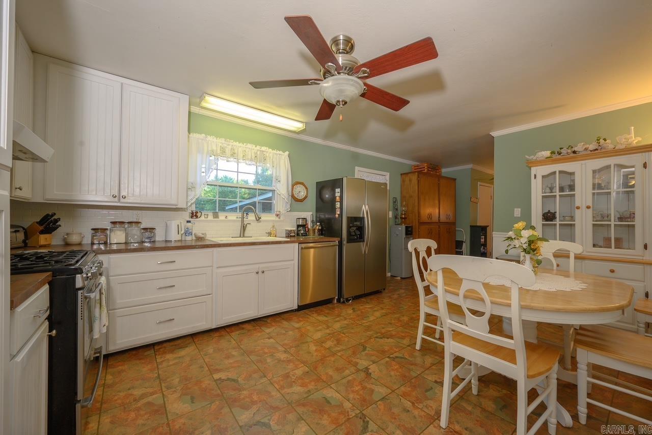 1301 Reeves Ave Property Photo 10