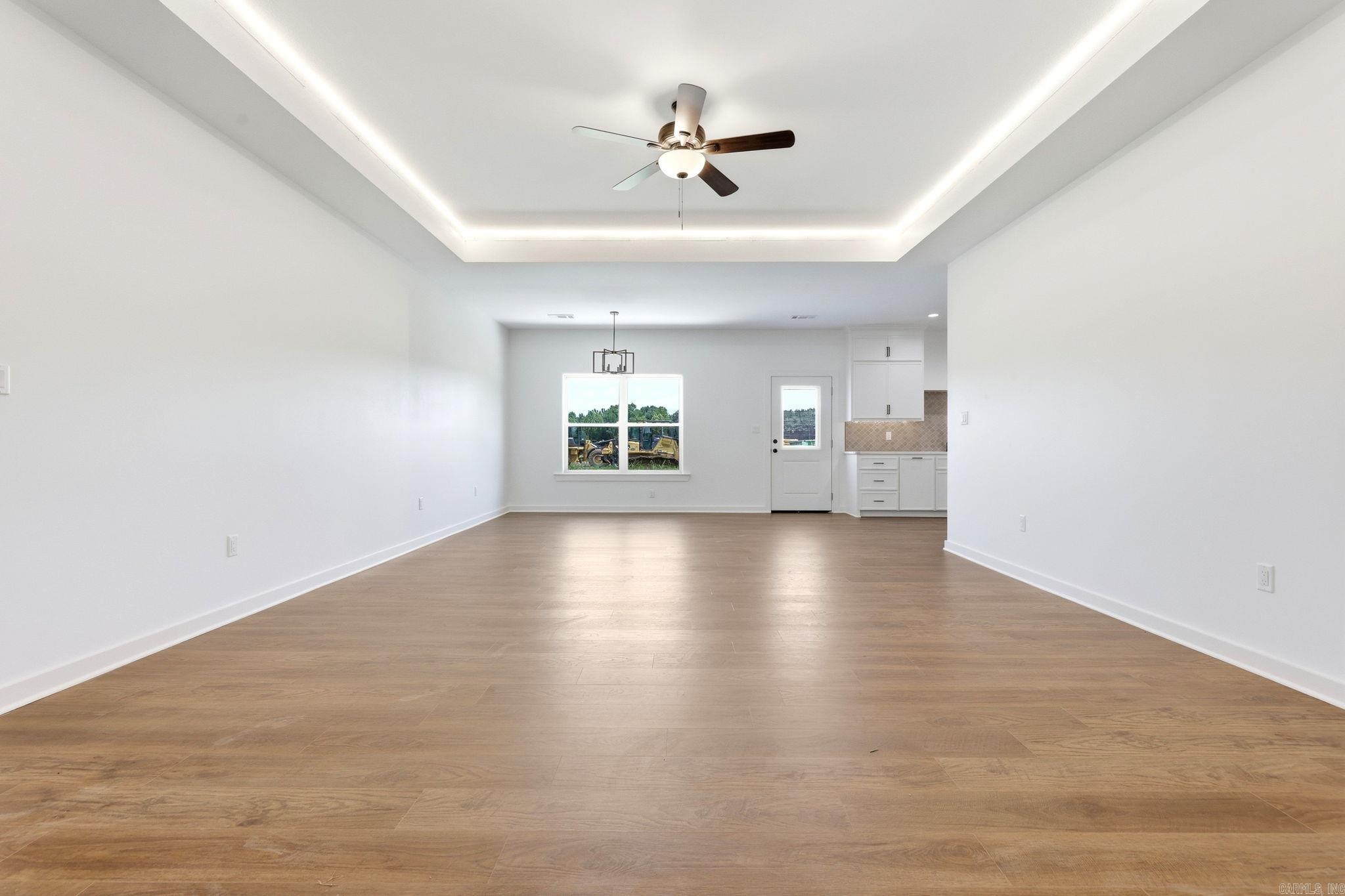 203 E Florida Street Property Photo 8