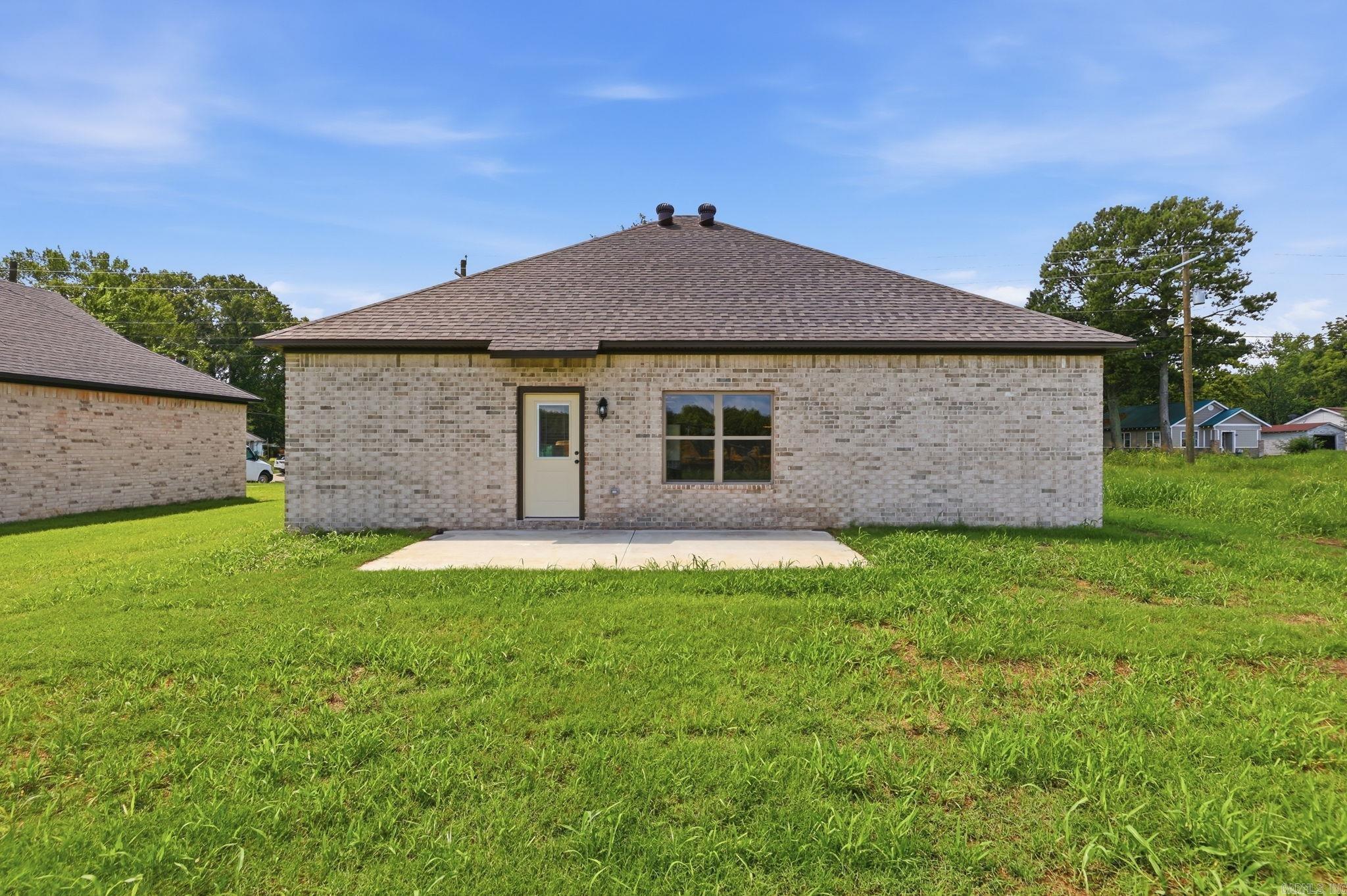203 E Florida Street Property Photo 35