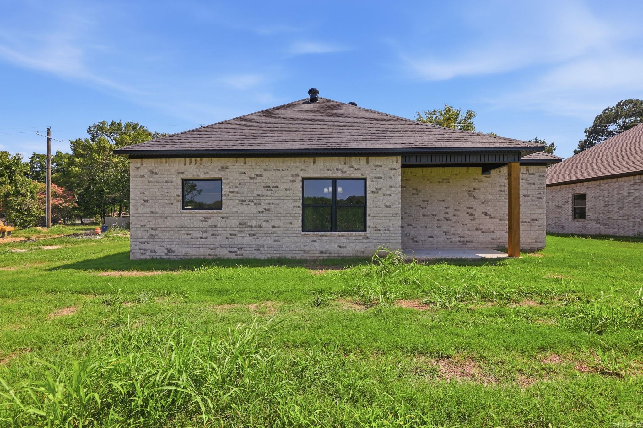 205 E Florida Street Property Photo 40