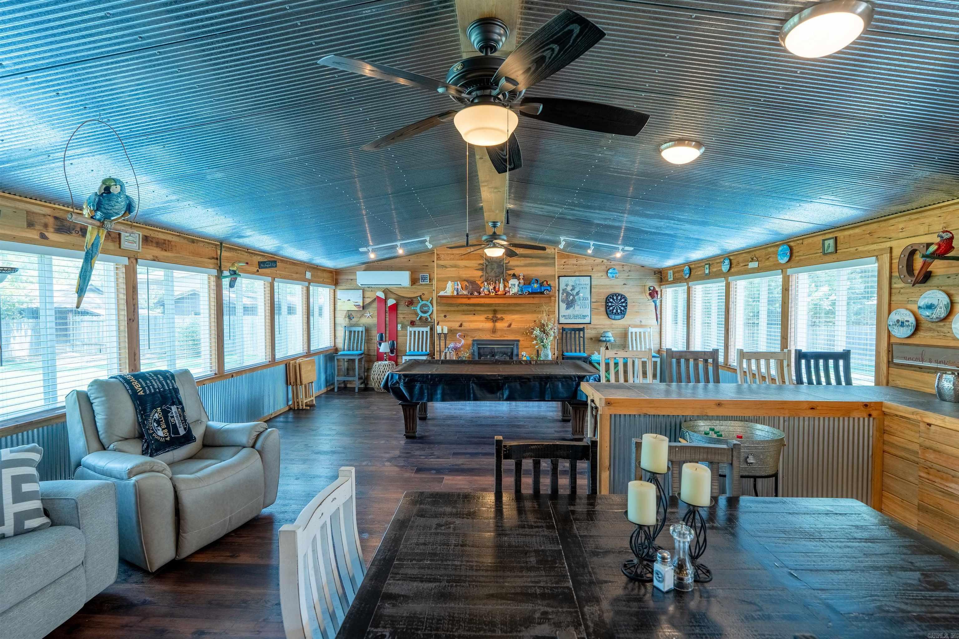 1005 Lakeshore Drive Property Photo 3