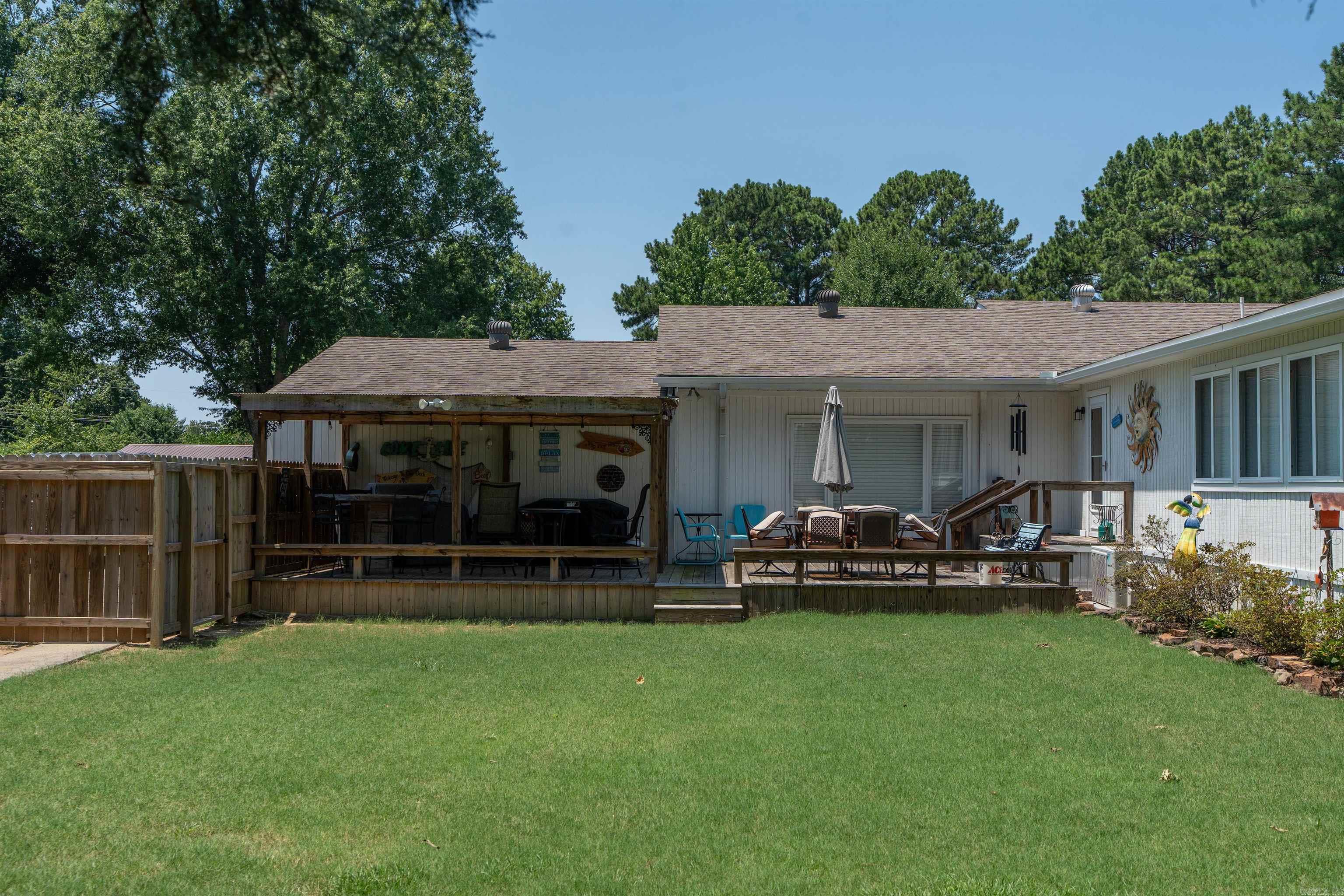 1005 Lakeshore Drive Property Photo 43