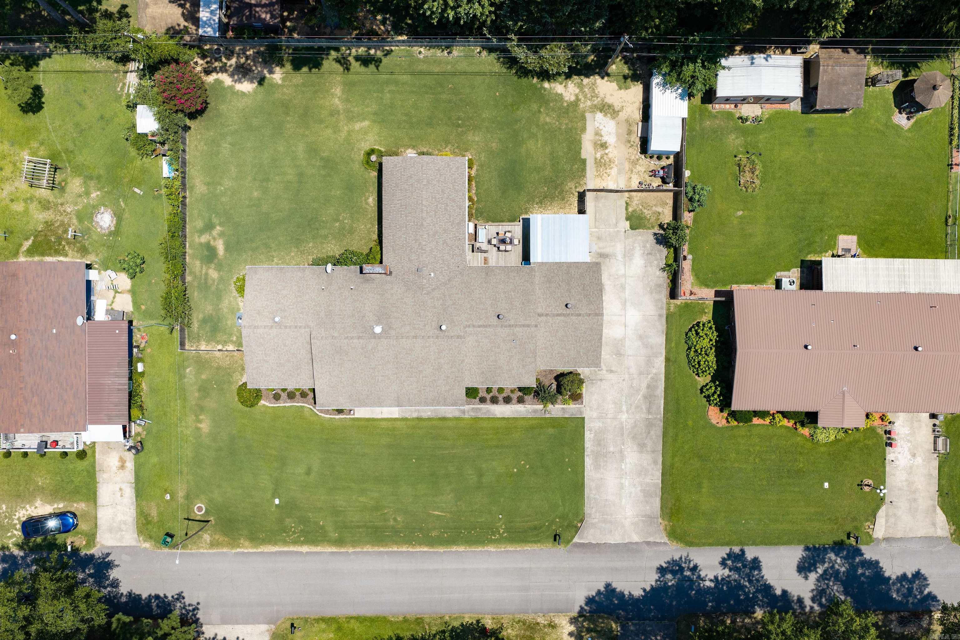 1005 Lakeshore Drive Property Photo 45