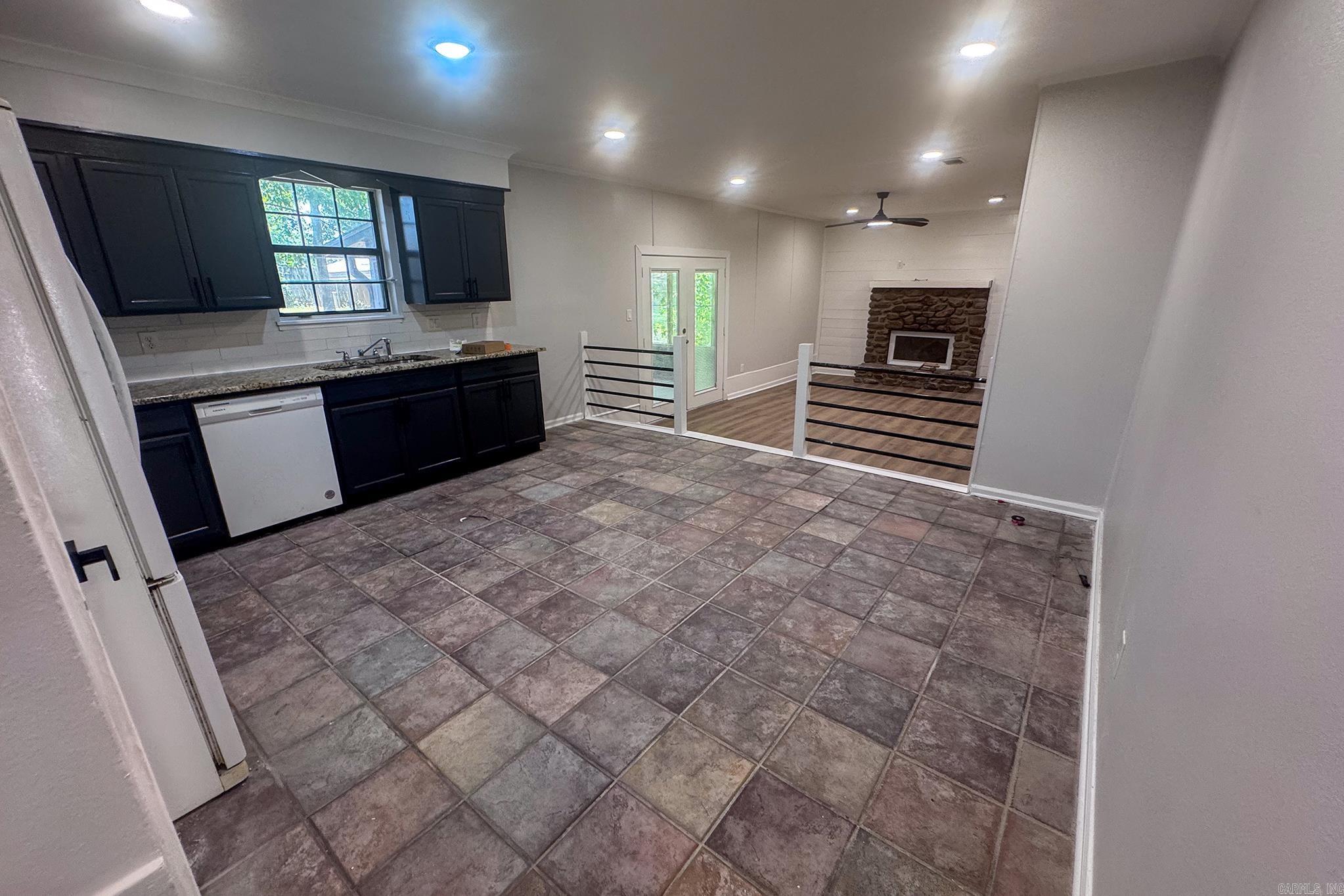 2407 Brookwood Street Property Photo 4